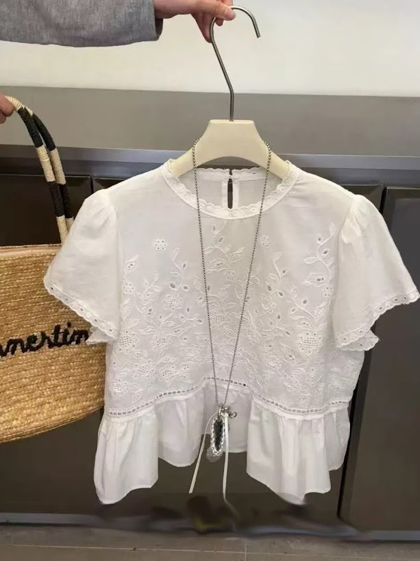 Áo sơ mi thô thêu dáng chui cổ tròn cộc tay viền ren phối ren ngực, nối gấu xòe_thumbnail_6
