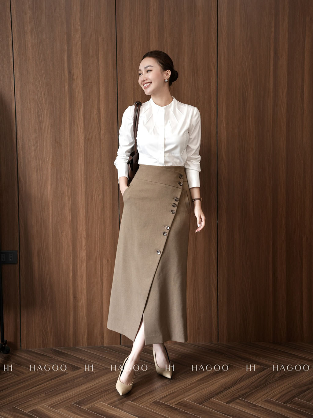 Chân váy vạt lệch khuy trang trí HAGOO_thumbnail_4