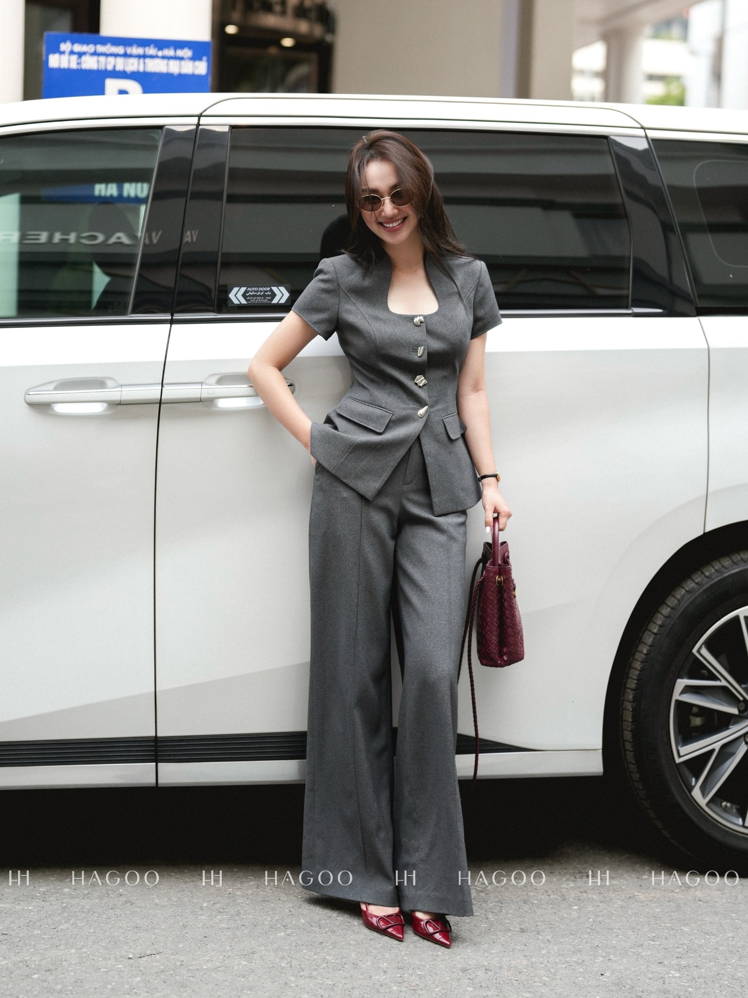 Quần ống suông bấu ly