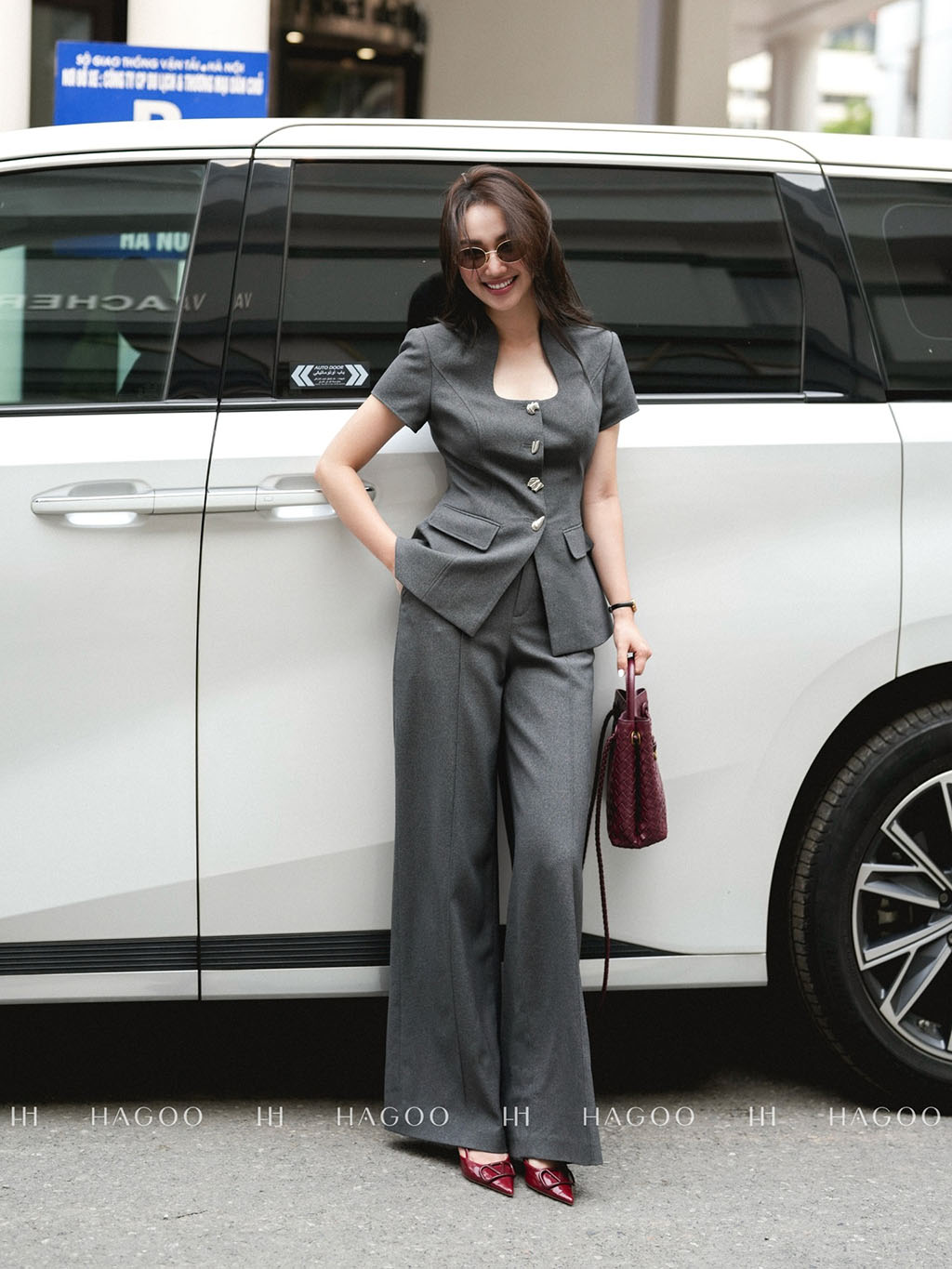 Quần ống suông bấu ly