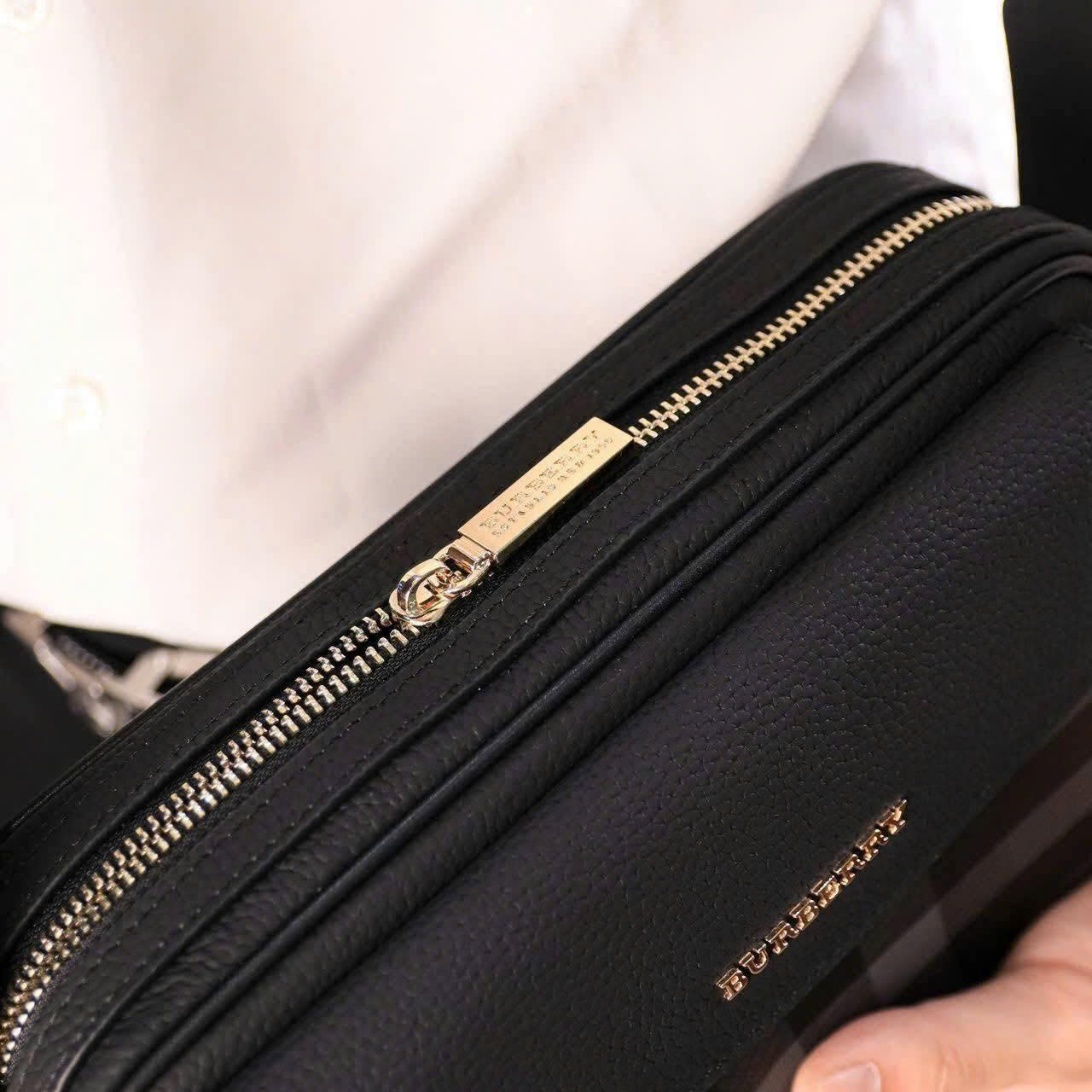  Túi Đeo Chéo Burberry_thumbnail_5