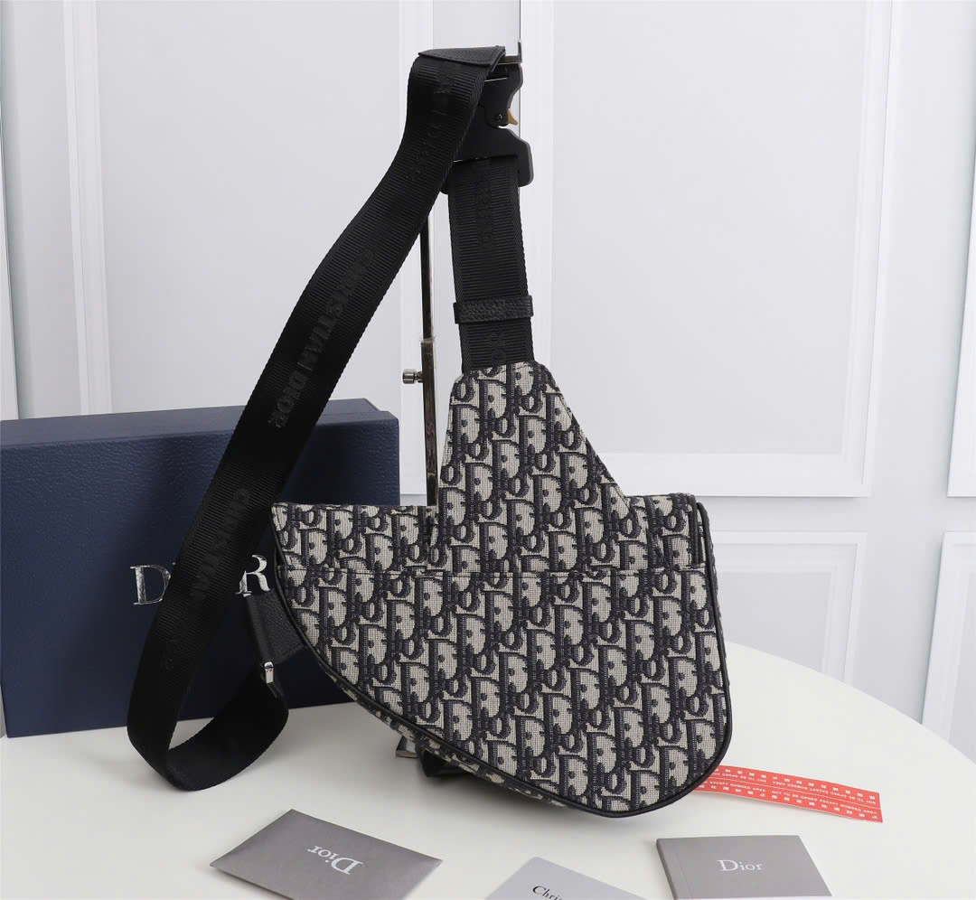 Túi bao tử Dior Saddle Bag_thumbnail_1
