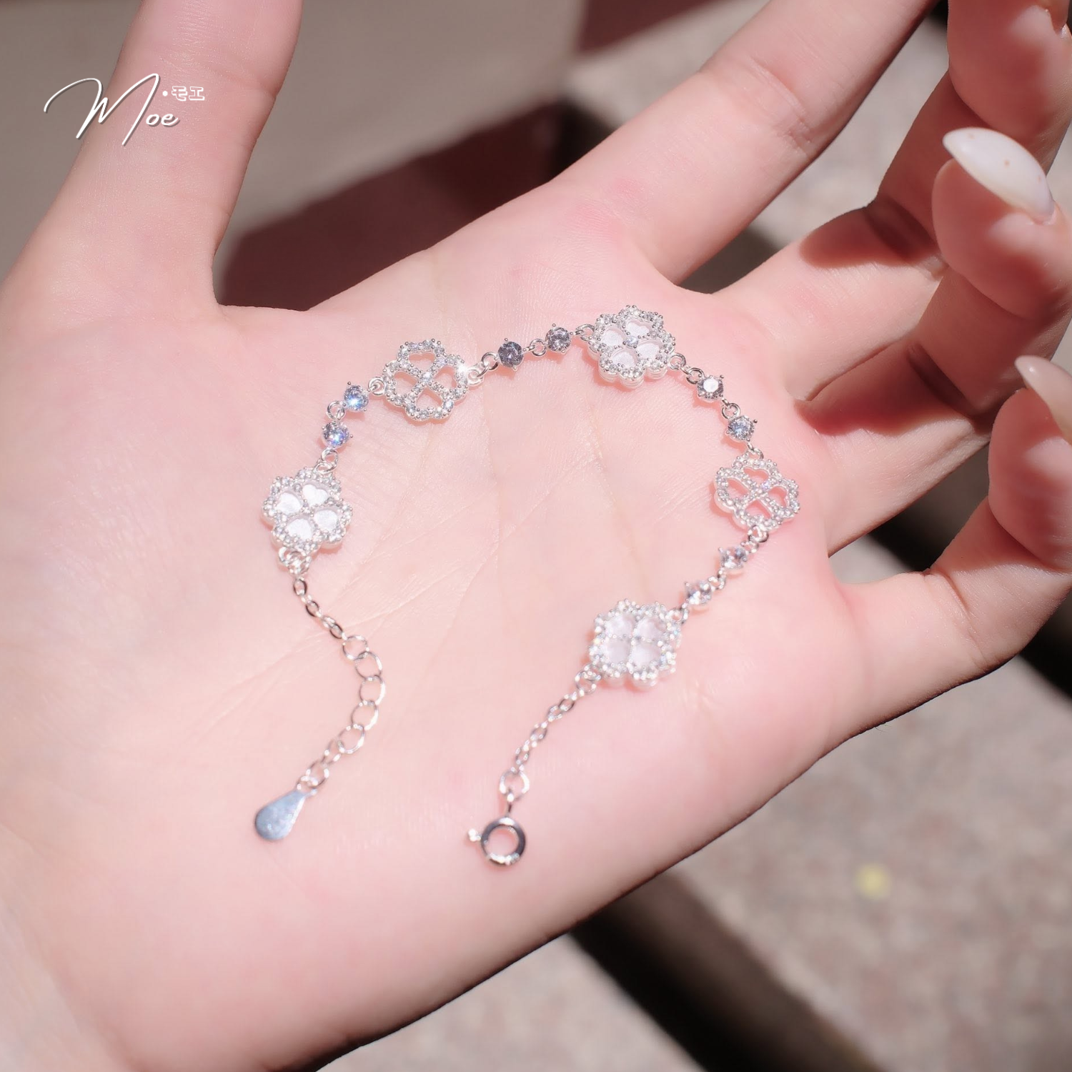 LT658- Lắc tay cỏ 4 lá đính đá pha lê_thumbnail_2