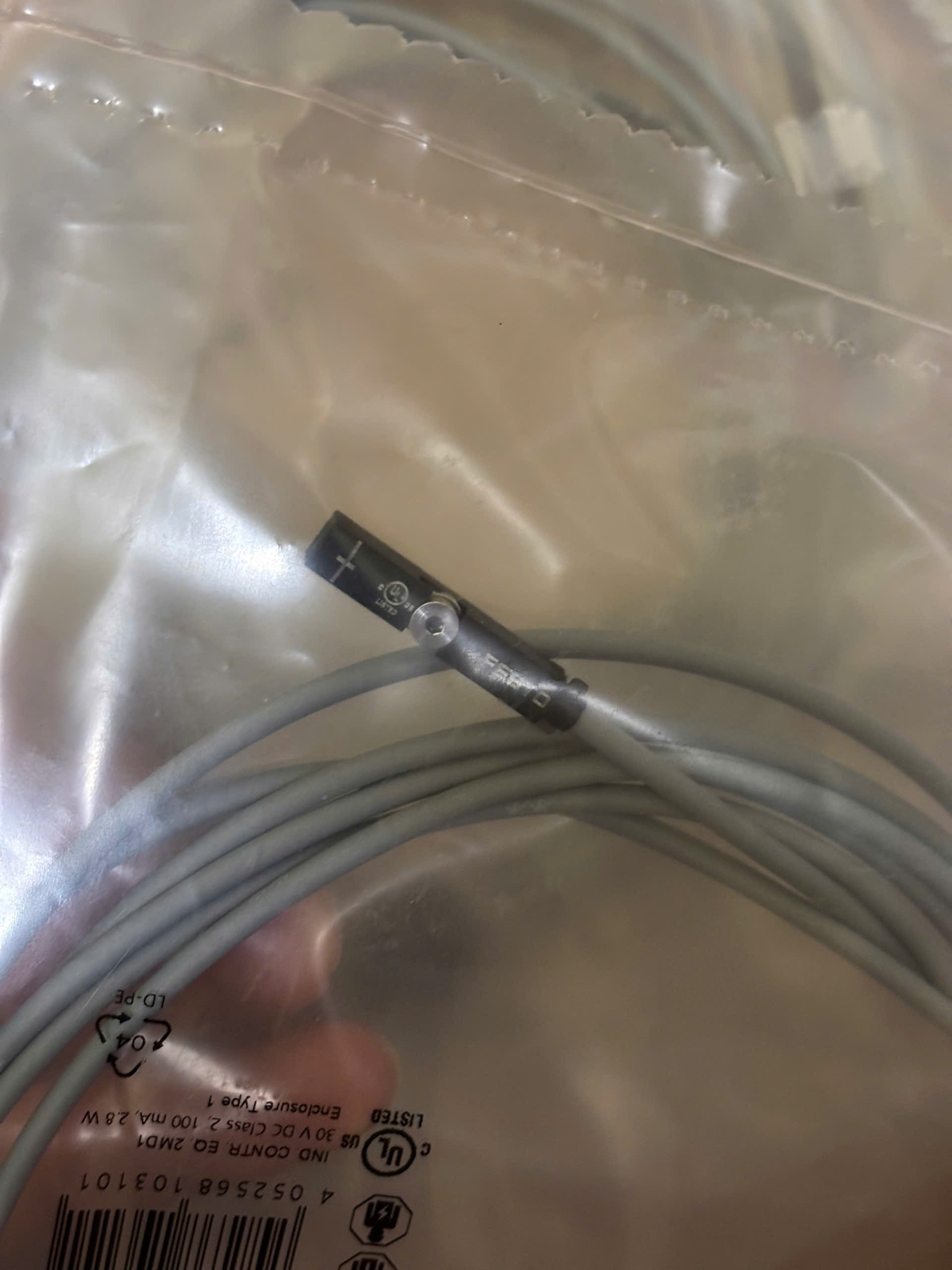 Cảm Biến Tiệm Cận FESTO SMT-8M-A-PS-24V-E-2,5-OE_thumbnail_2
