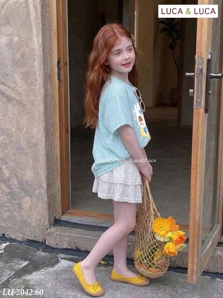 Set áo thun sọc bé + chân váy trắng_thumbnail_4