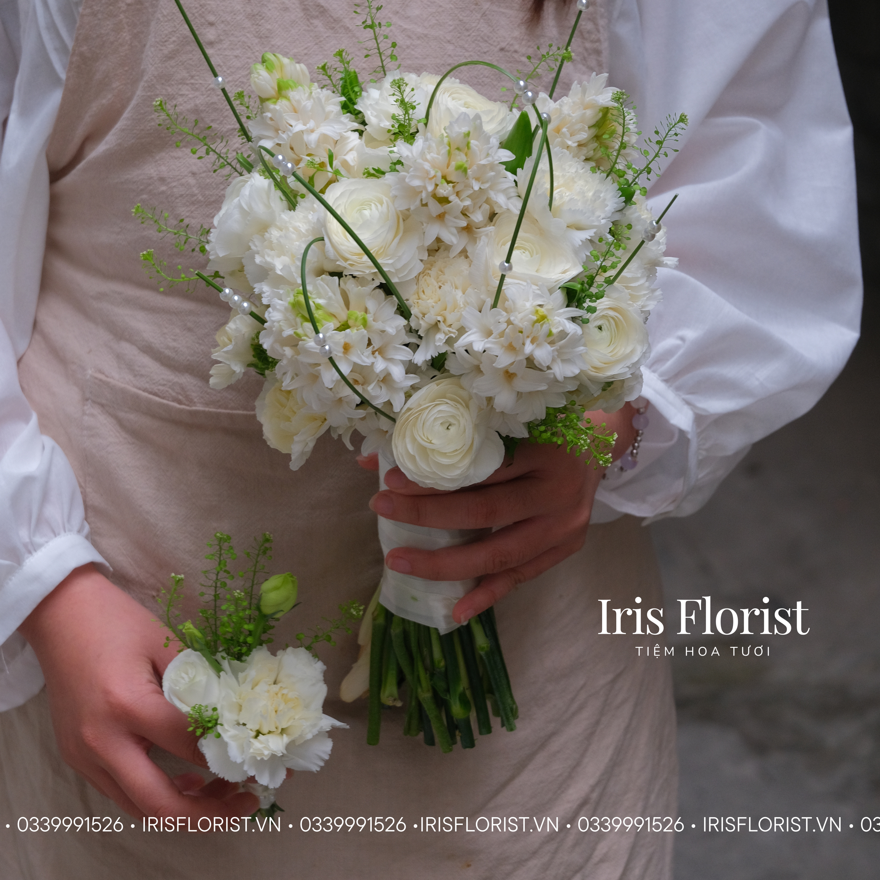 Bó hoa cưới Dạ lan hương mix mao lương trắng