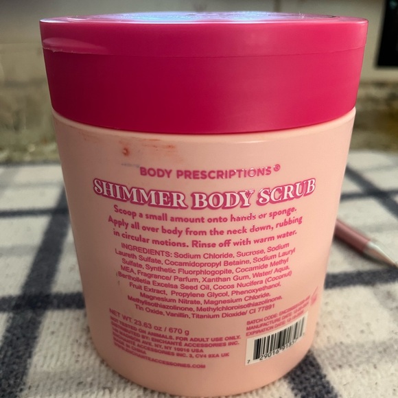 Tẩy Tế Bào Chết Body Brazil Nut Shimmer Body Scrub