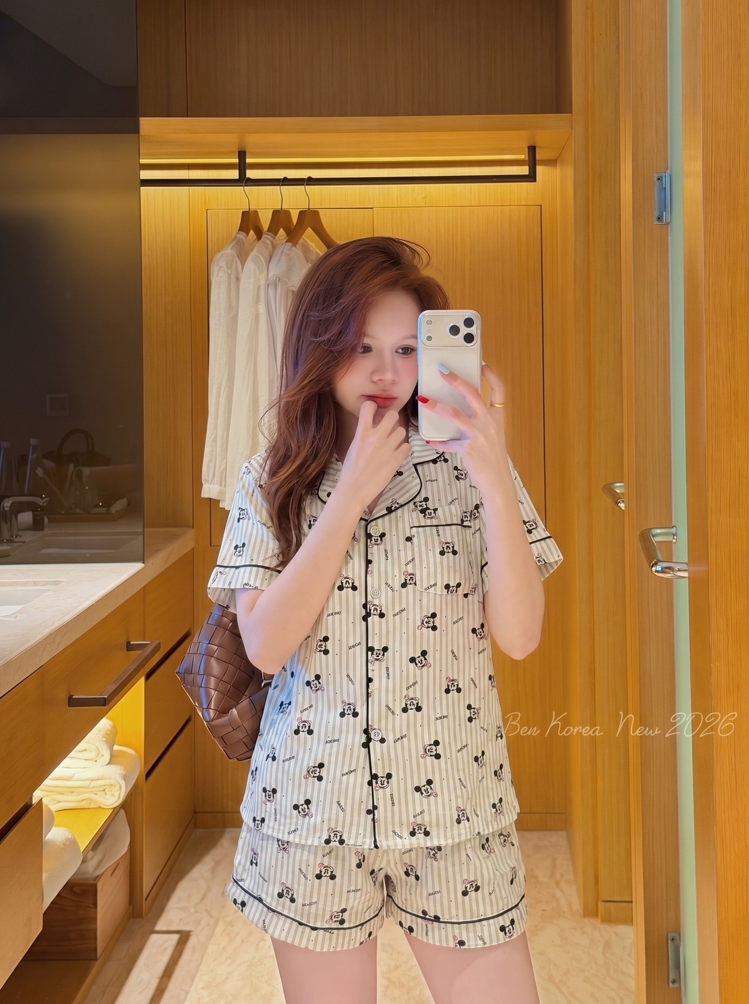 Đồ Bộ Nữ Ngắn QĐ+Áo cổ bẻ 1 túi họa tiết LUH (C) (0687) - Freesize - ColorFul_thumbnail_1