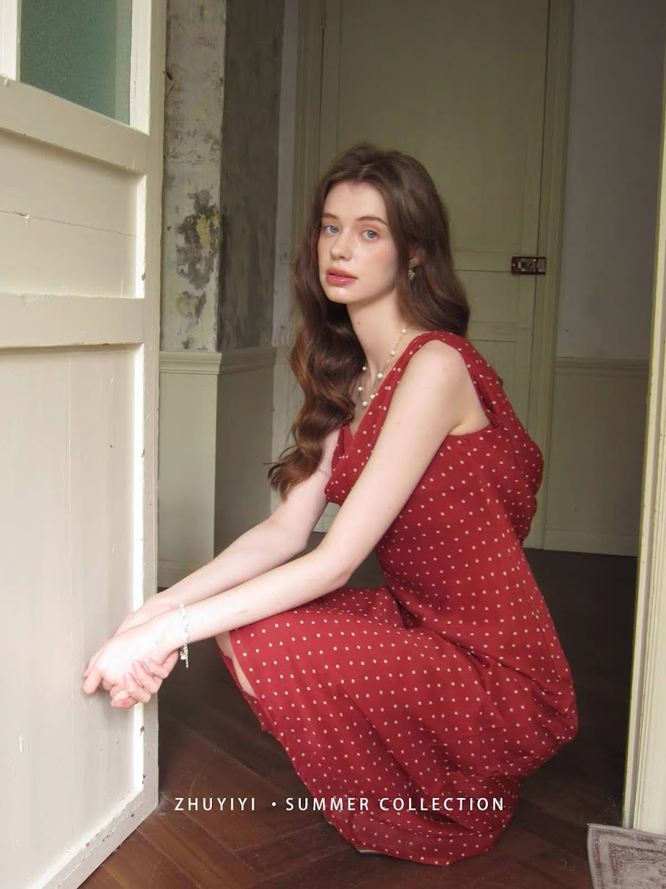 Lucas - Váy chấm bi voan tơ lệch vai dáng dài LS SHA_thumbnail_5