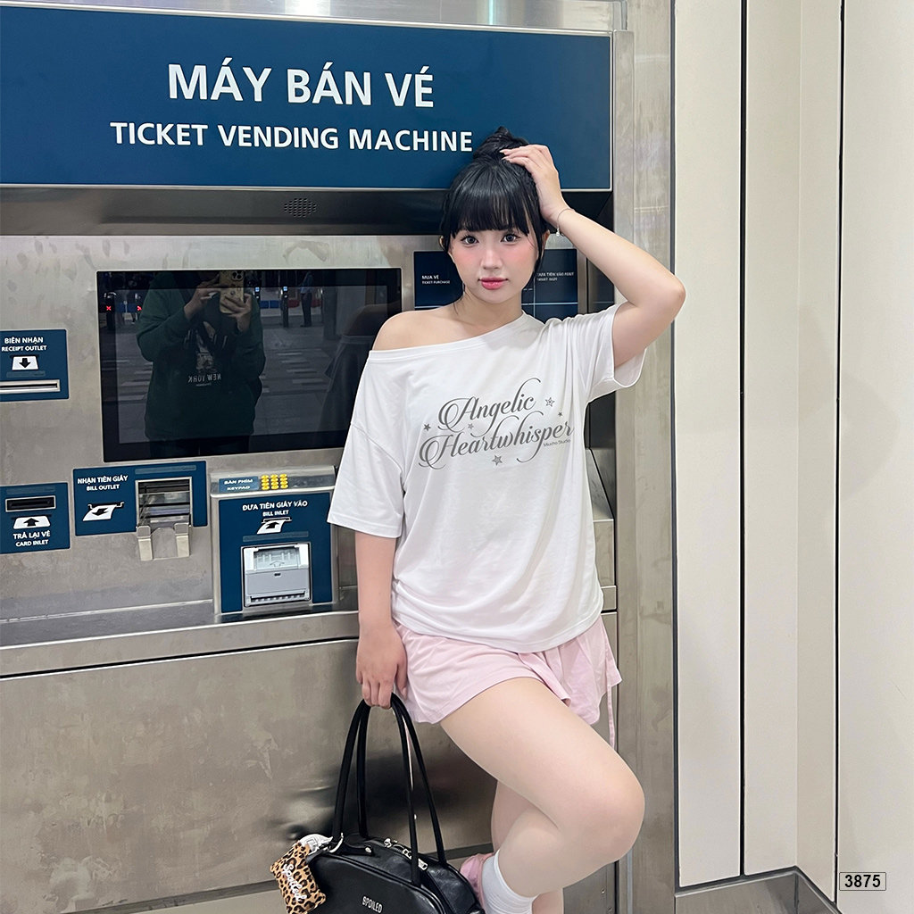Áo thun nữ lệch vai form rộng street style Miucho 3875_thumbnail_2