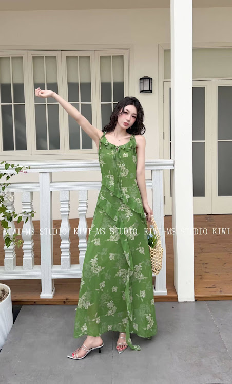 Lucas - Váy 2 dây lụa thêu hoa trắng dáng maxi phối bèo chéo dọc váy_thumbnail_2