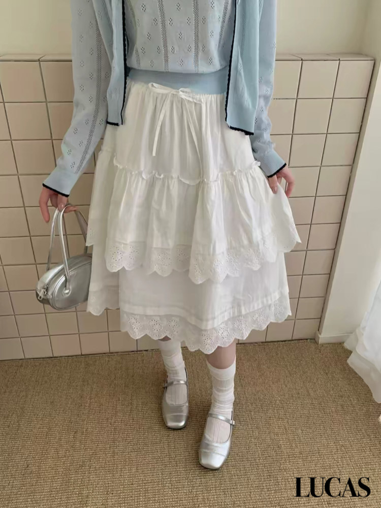 Chân váy cạp chun thô dáng xòe lửng phối gấu viền thêu ren