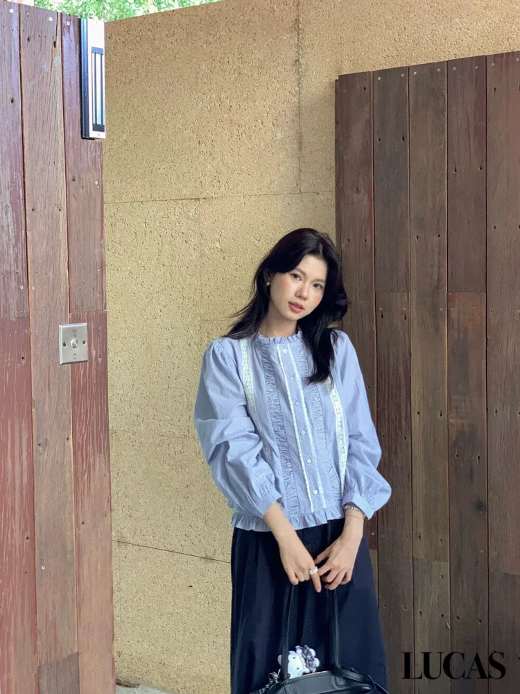 Áo sơ mi thô sọc JUBOW cúc trong phối ren dọc 2 bên, nẹp áo, phối sọc ngang 2 bên_thumbnail_1