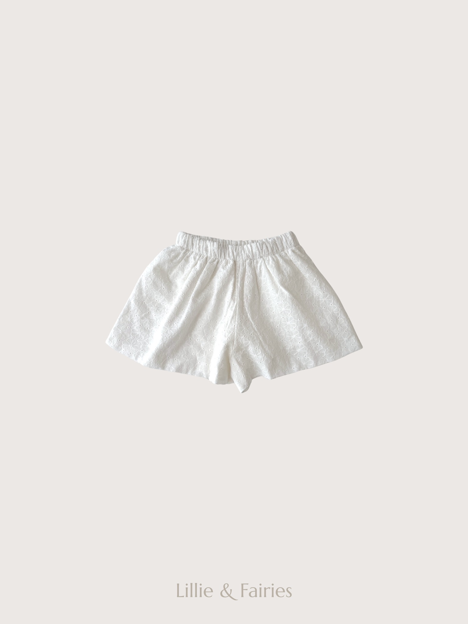 Little Daisy Shorts (Quần Đùi Thêu Hoa) 26