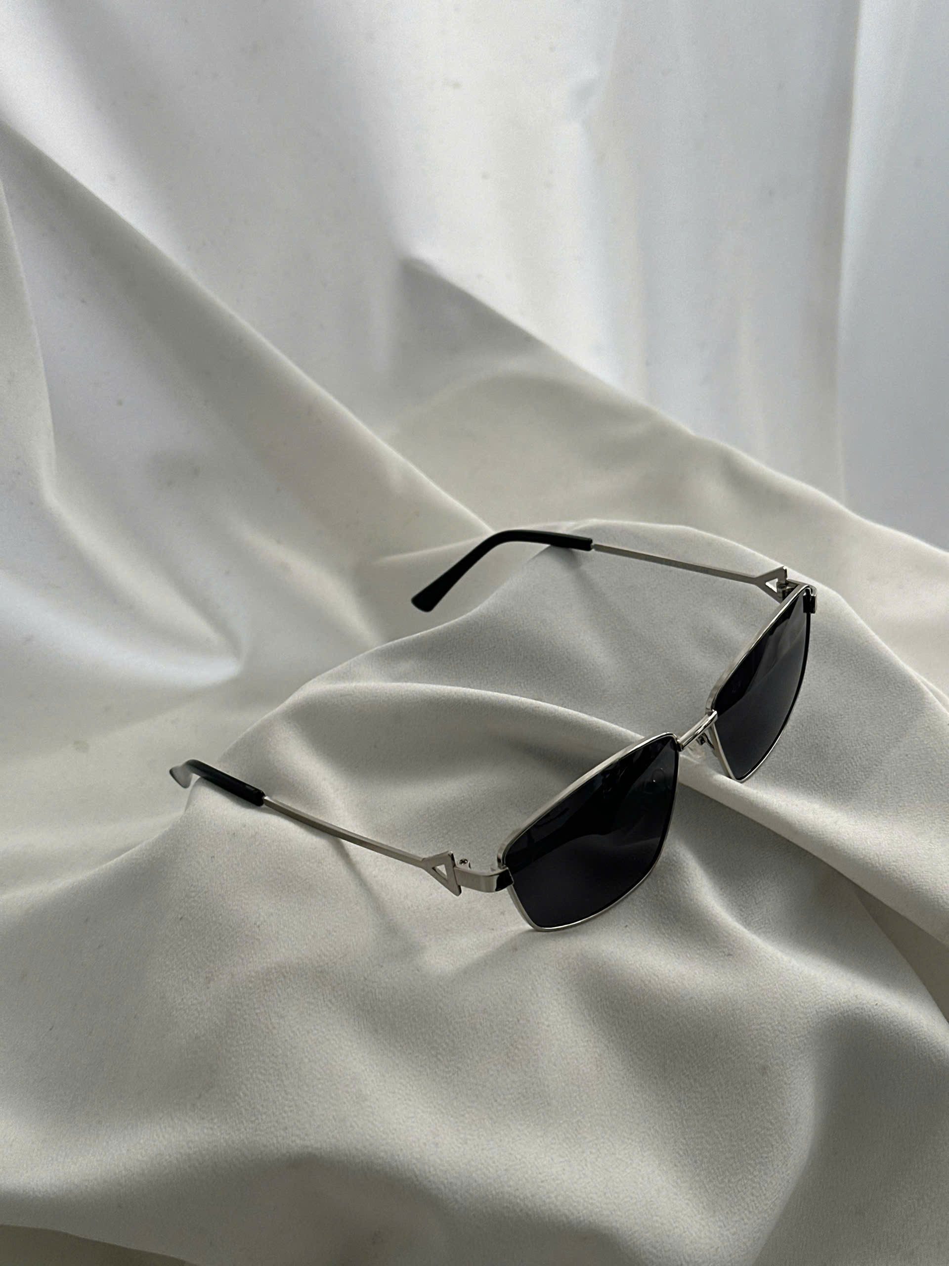 K7 MAT KINH_thumbnail_1