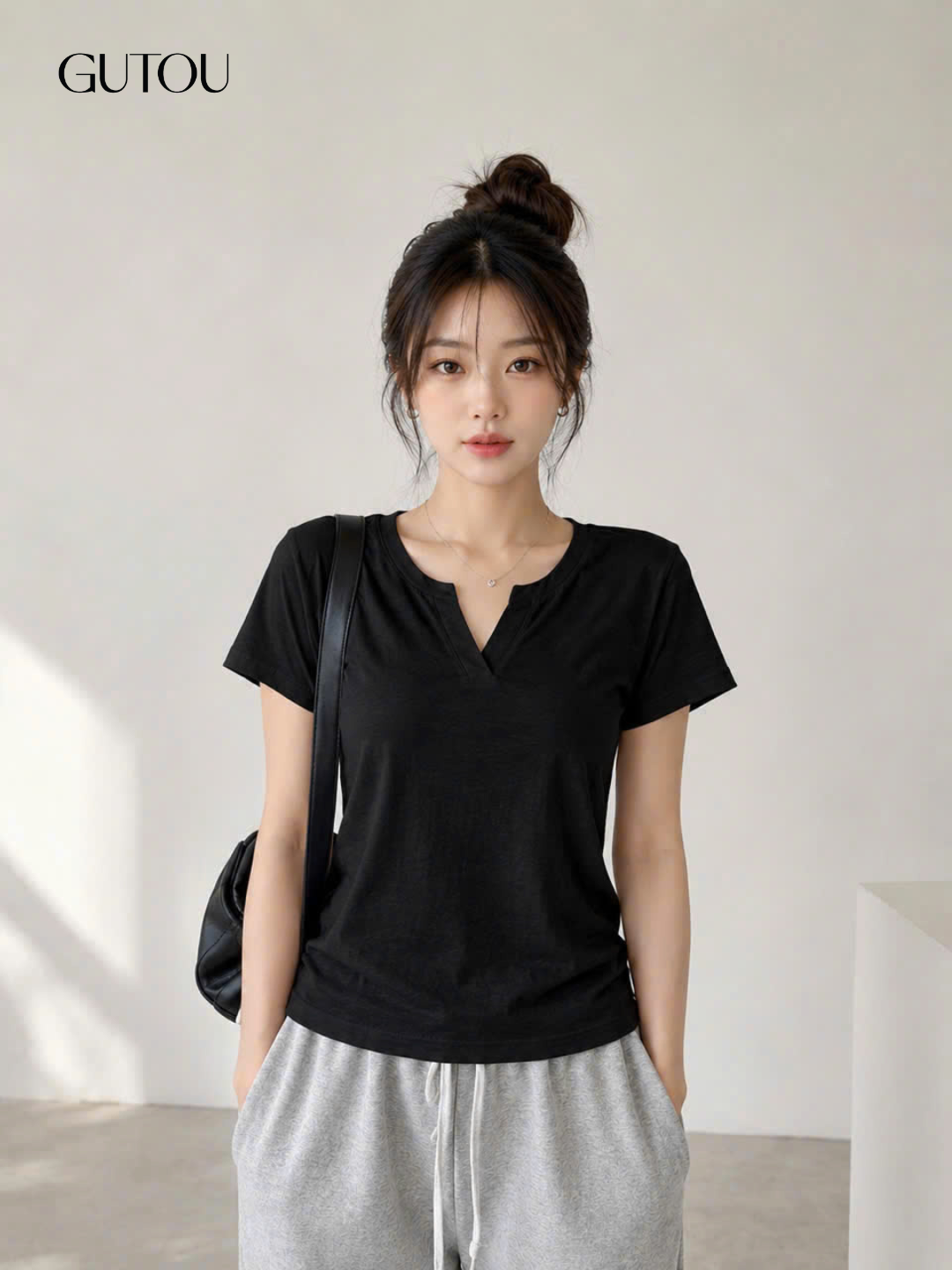 [ GUTOU ] Áo Thun Cổ Xẻ V Soft Chic_thumbnail_5