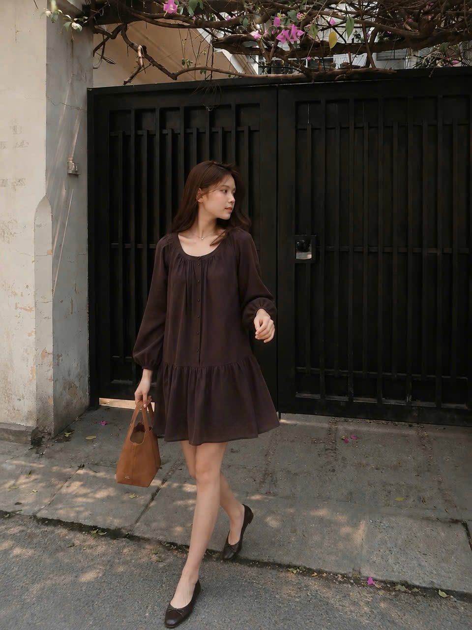 E687 ĐẦM SUÔNG NÂU CỔ U H&M