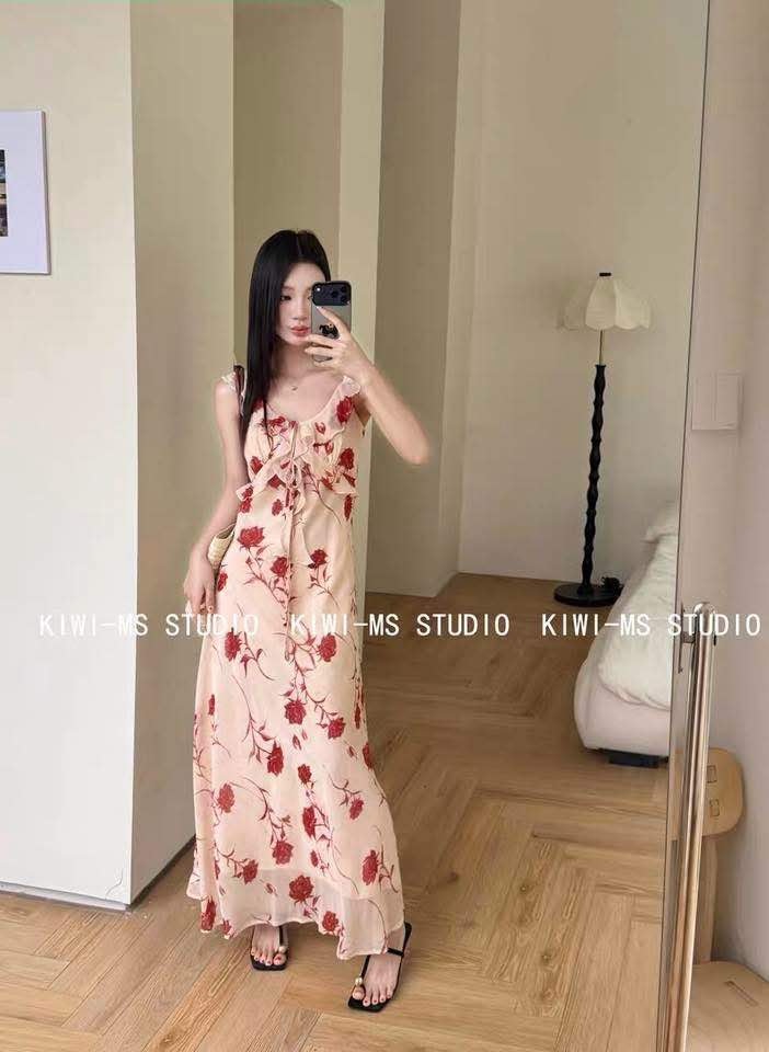 Lucas - Váy hoa maxi sát nách chân xòe họa tiết hoa hồng, lá xanh