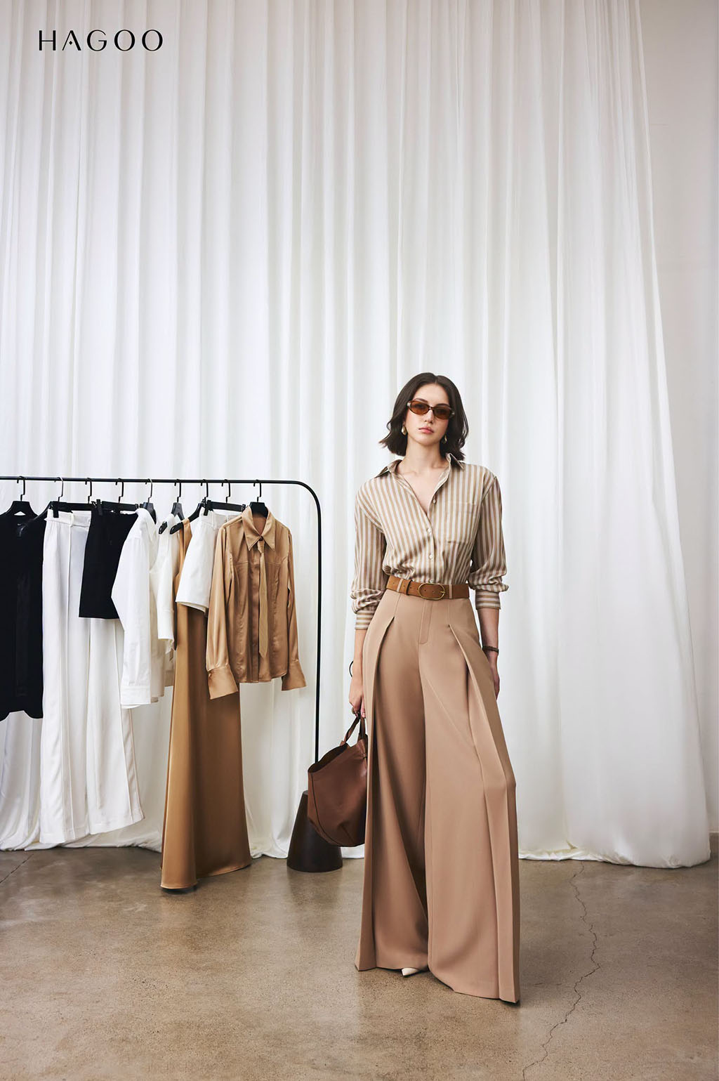 Hagoo straight wide -plated tube pants