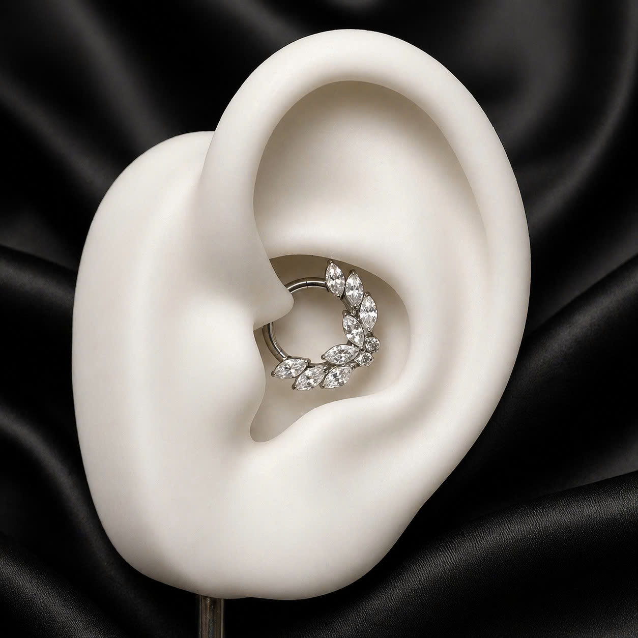 Daith titan bướm trắng 6 lá 10mm_thumbnail_3