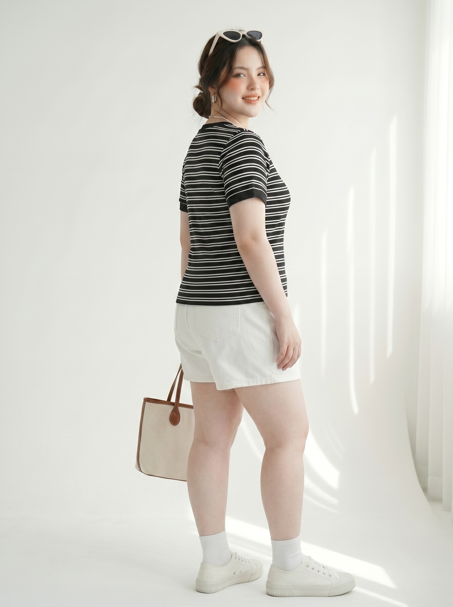 Quần Short Jean Ngố Trơn Bigsize Dài 40 Gọn Đùi Dễ Phối - Trắng - Vừa 55-90kg - T-QSJ4022