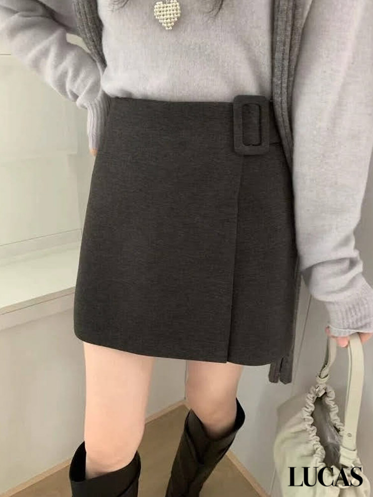 Chân váy A vạt chéo + mặt đai gài bản lớn 8375