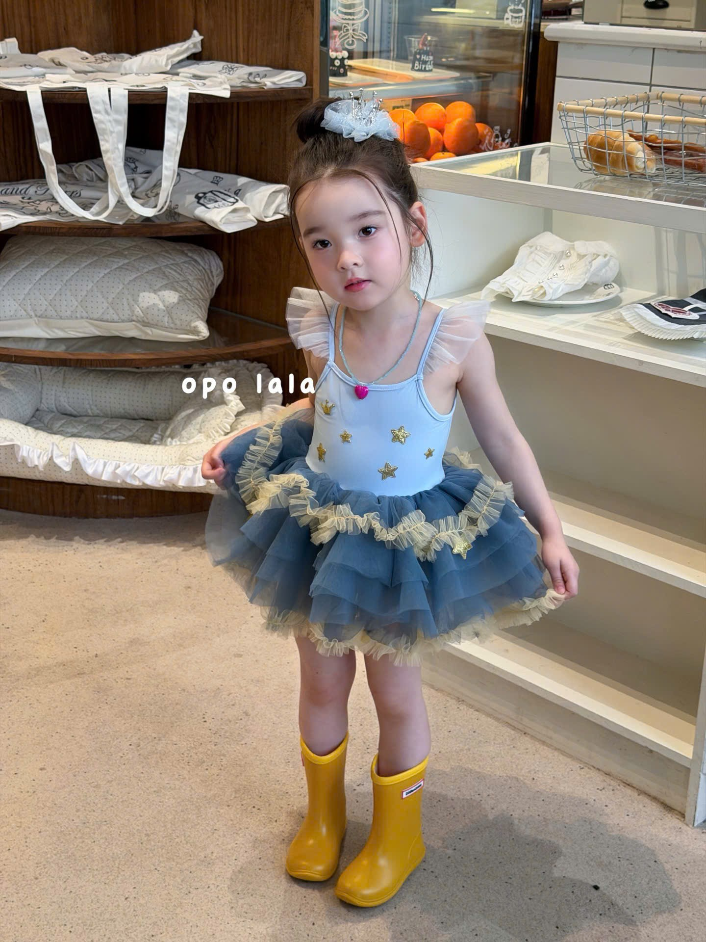 B09 - Set bơi 2 dây xanh đính sao vàng liền voan bồng hàng OPL