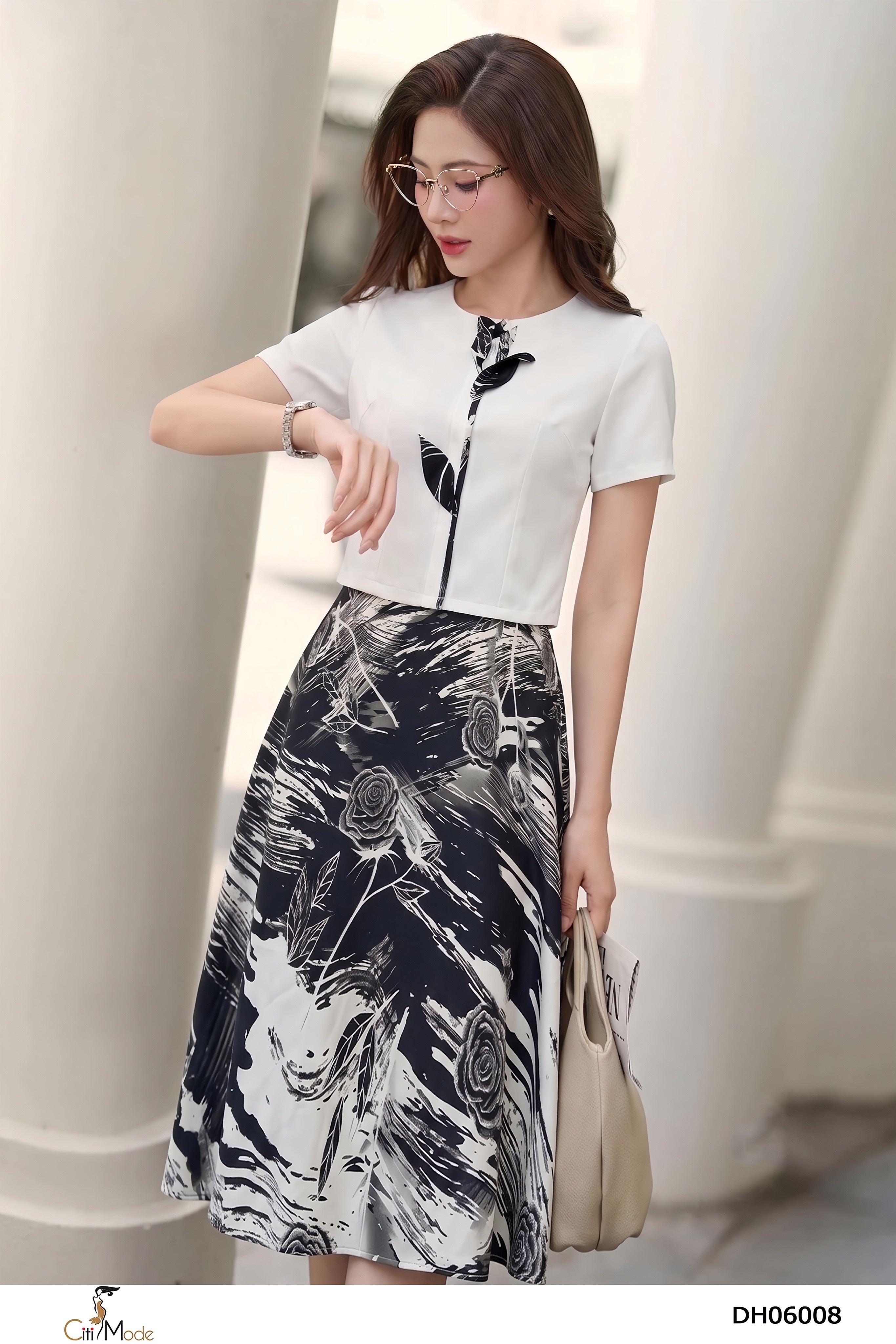 Đầm xòe họa tiết đen phối trắng cổ tròn tay ngắn_thumbnail_8