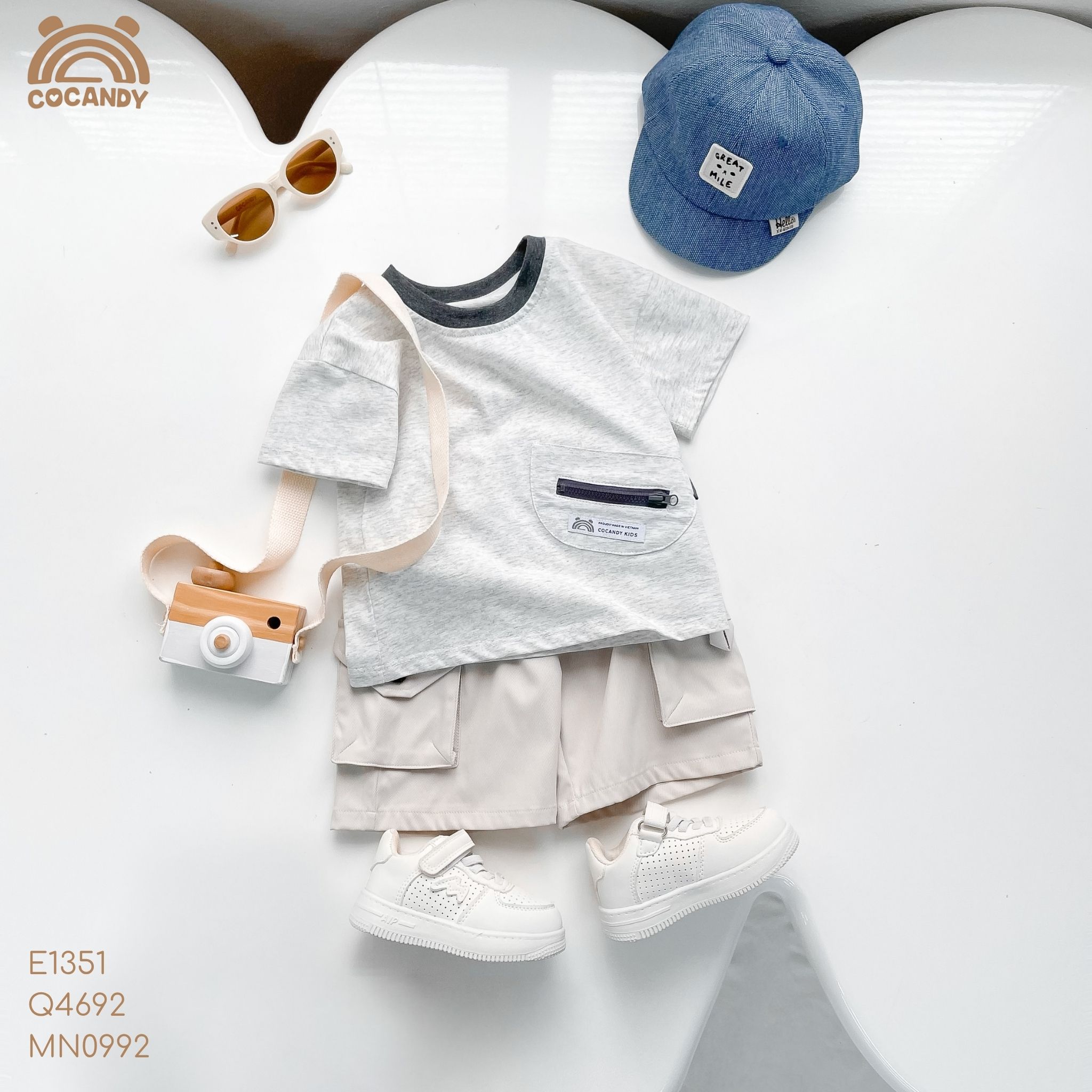 Áo cộc cotton GHI NHẠT phối túi bụng