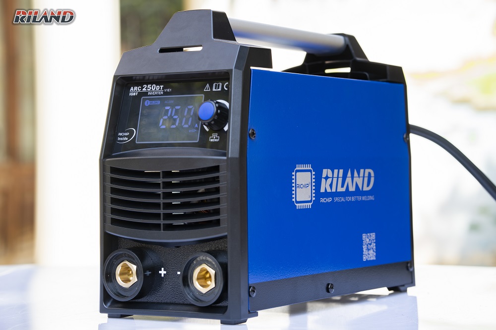 Máy hàn que ARC 250DT- RILAND