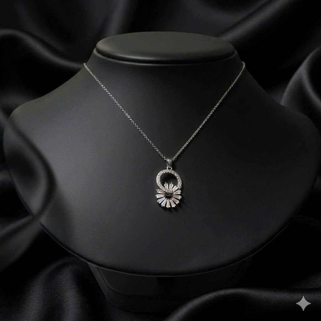 Vòng cổ titan vòng hoa charm hợp kim_thumbnail_2