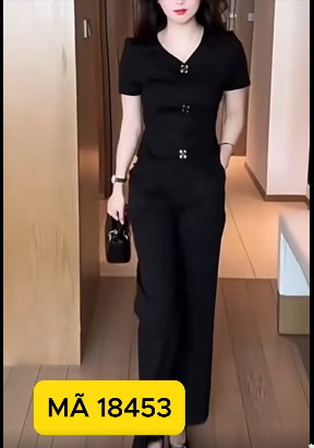 18453-Set bộ áo thun đen  kèm quần suông  ( áo thun, quần lụa)