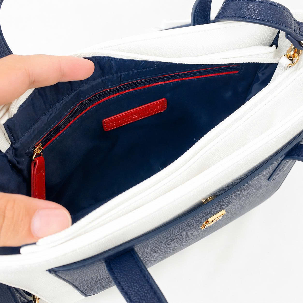 Túi Xách Nữ Tommy Hilfiger Phối Trắng + Dây Đeo Chéo_thumbnail_2