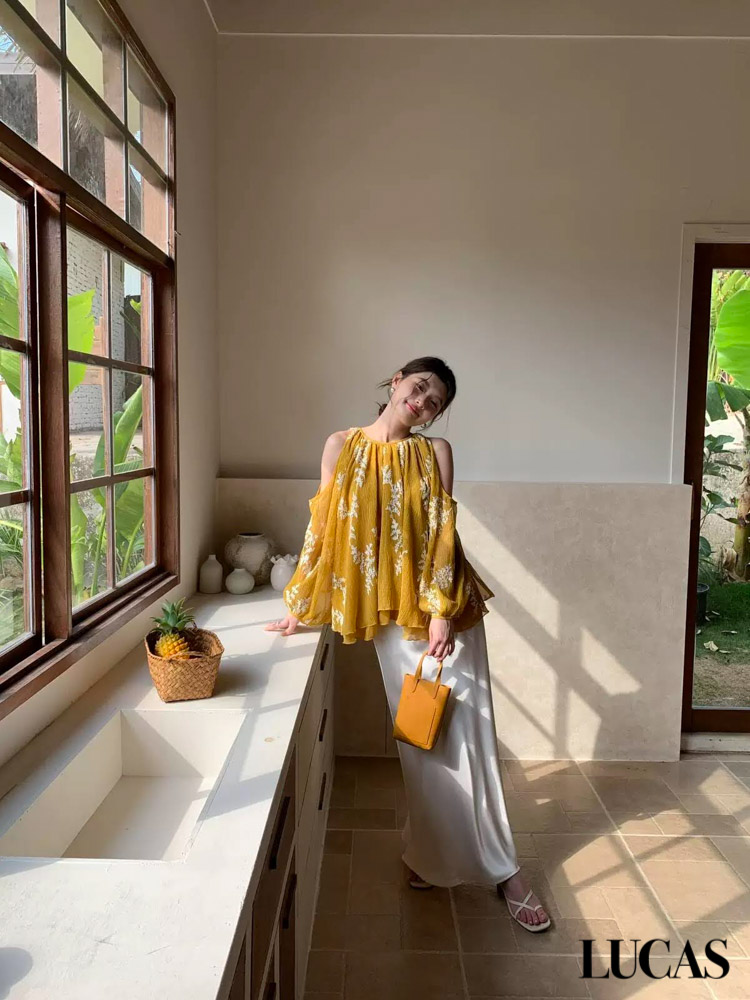 Áo sơ mi voan thêu hoa trắng cổ tròn dáng suông tay bồng cut out vai_thumbnail_5