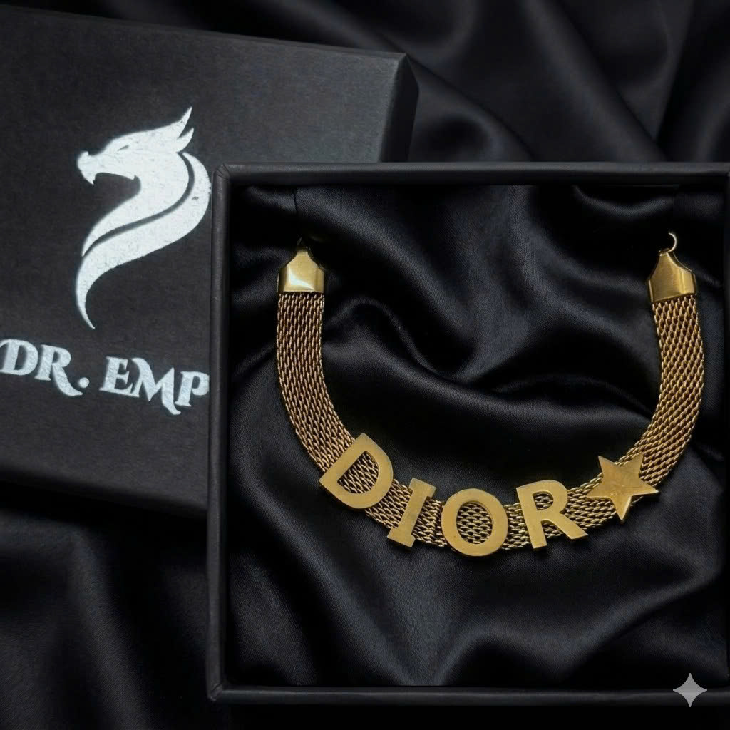 vòng tay titan vàng dải chữ DIOR