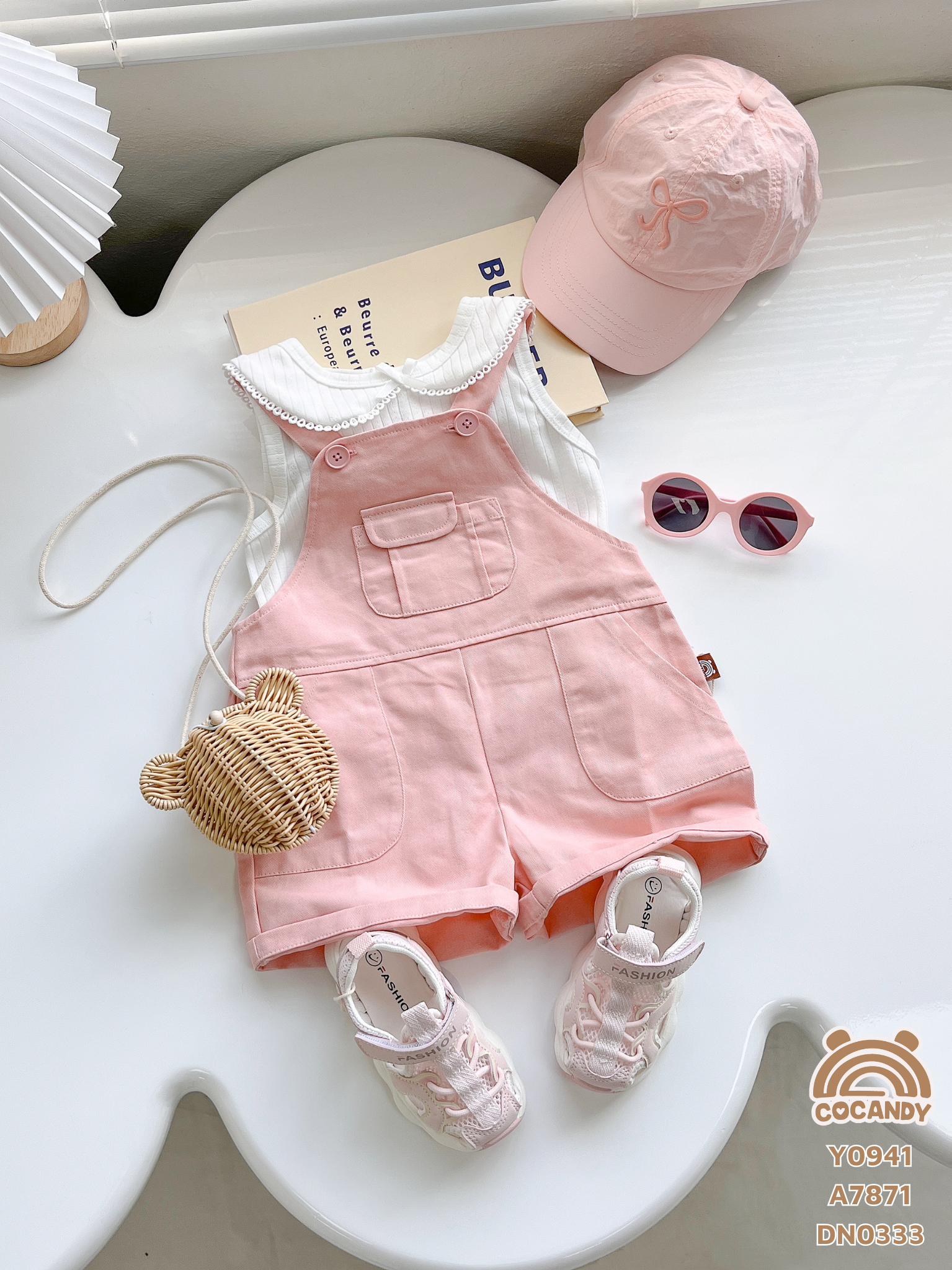 Áo cộc polo TRẮNG sát nách cổ sen nơ