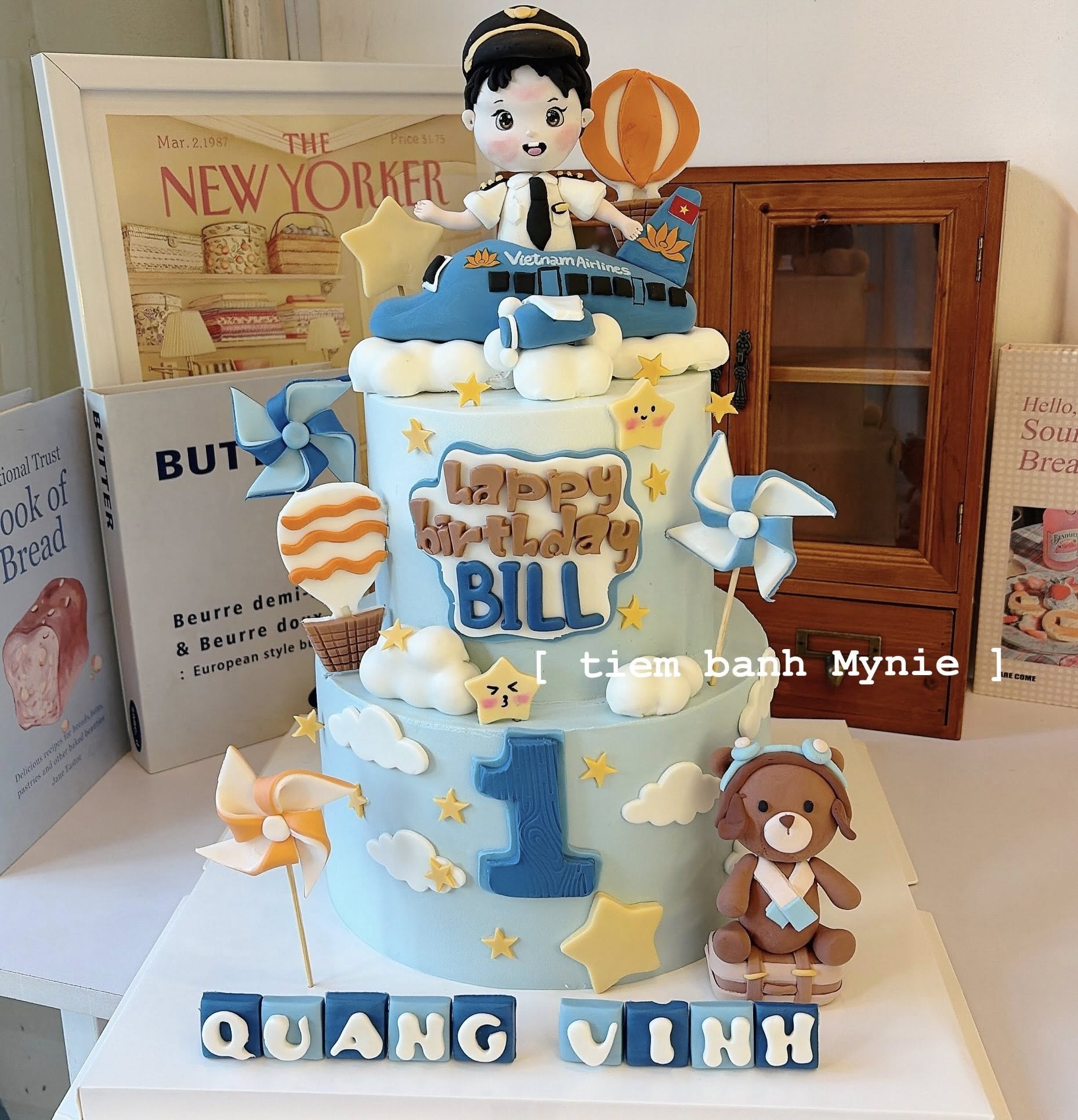 Bánh thôi nôi, bánh cho bé trai tone Xanh dương chủ đề phi công
