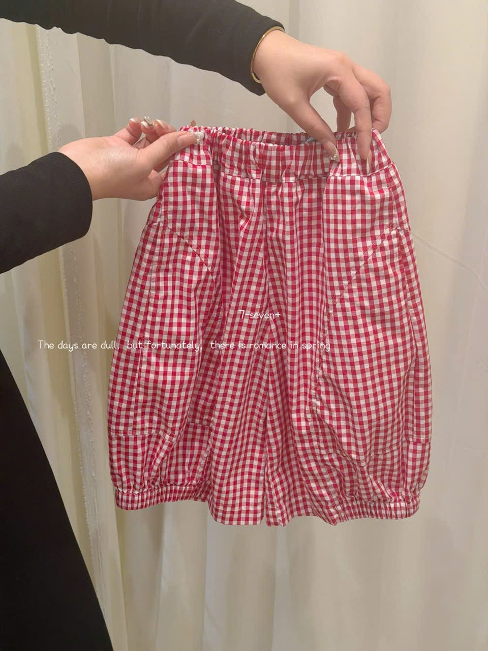 H208 - Quần thô caro đỏ ống bo chun hãng Seven