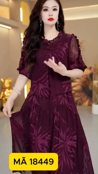 18449-Đầm voan in hoa giả rời  màu tím đỏ  ( voan,lót)
