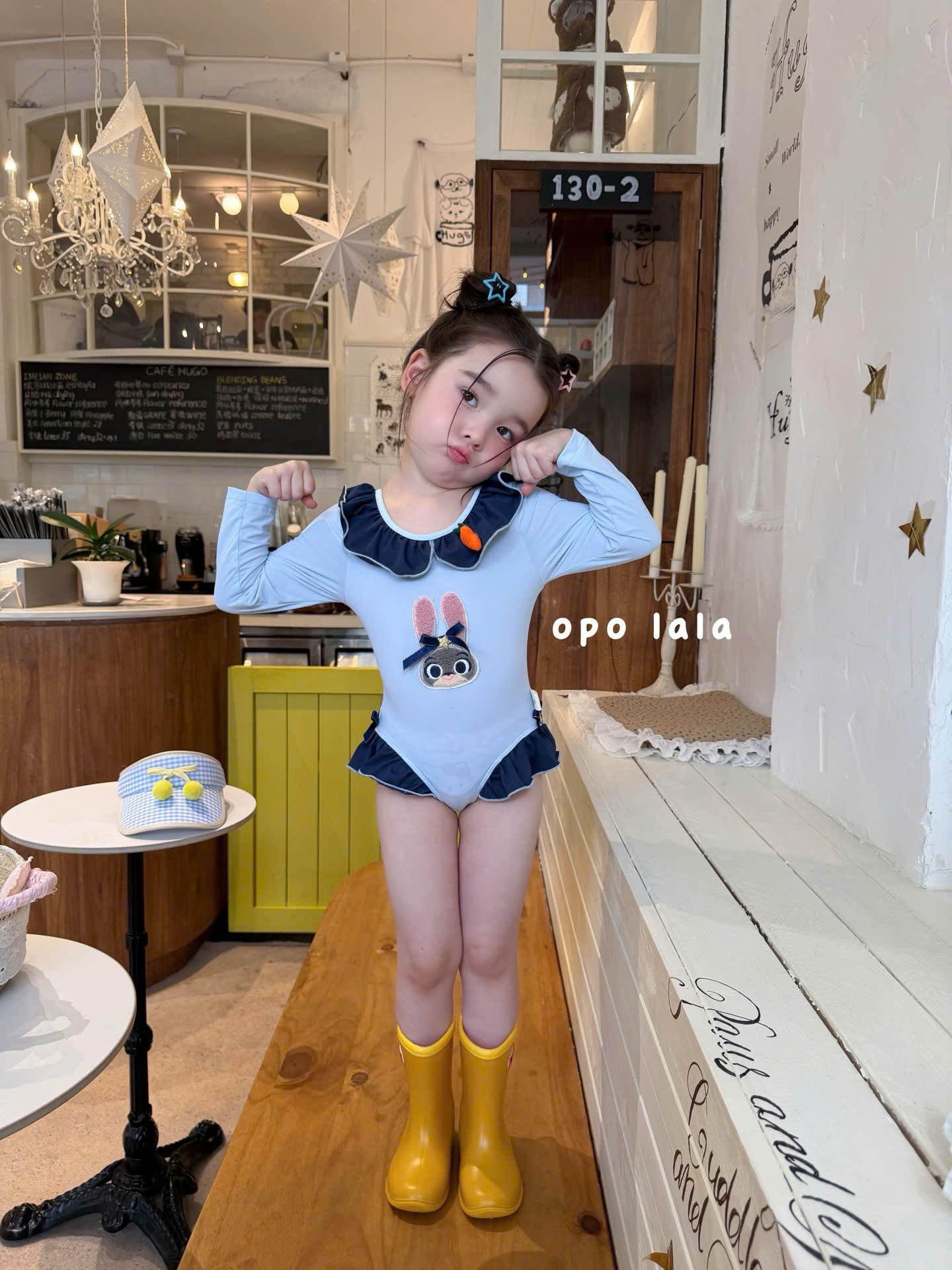 B08 - Set bơi dài tay cổ bèo xanh hoạ tiết thỏ hãng OPL