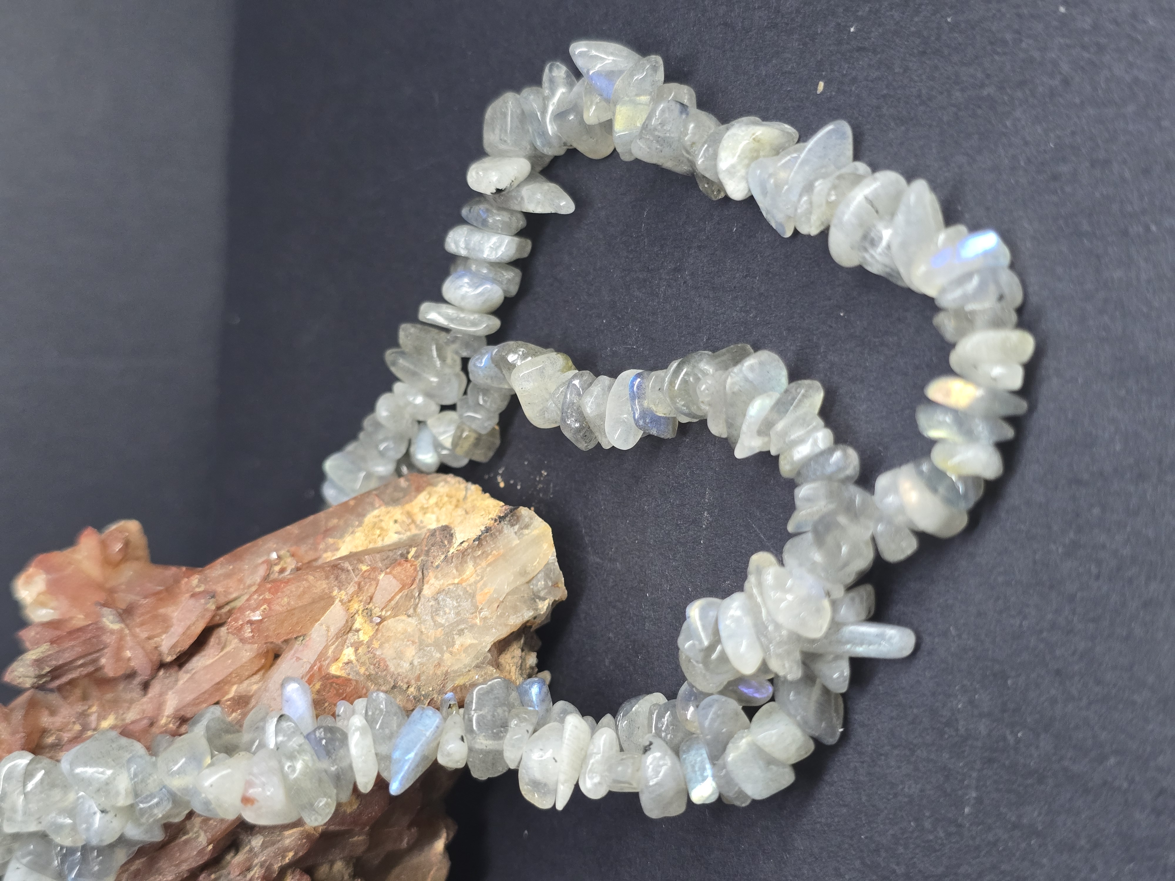 Chips Có Xỏ Lỗ Đá Xà Cừ Hắc Nguyệt Quang Labradorite DIY