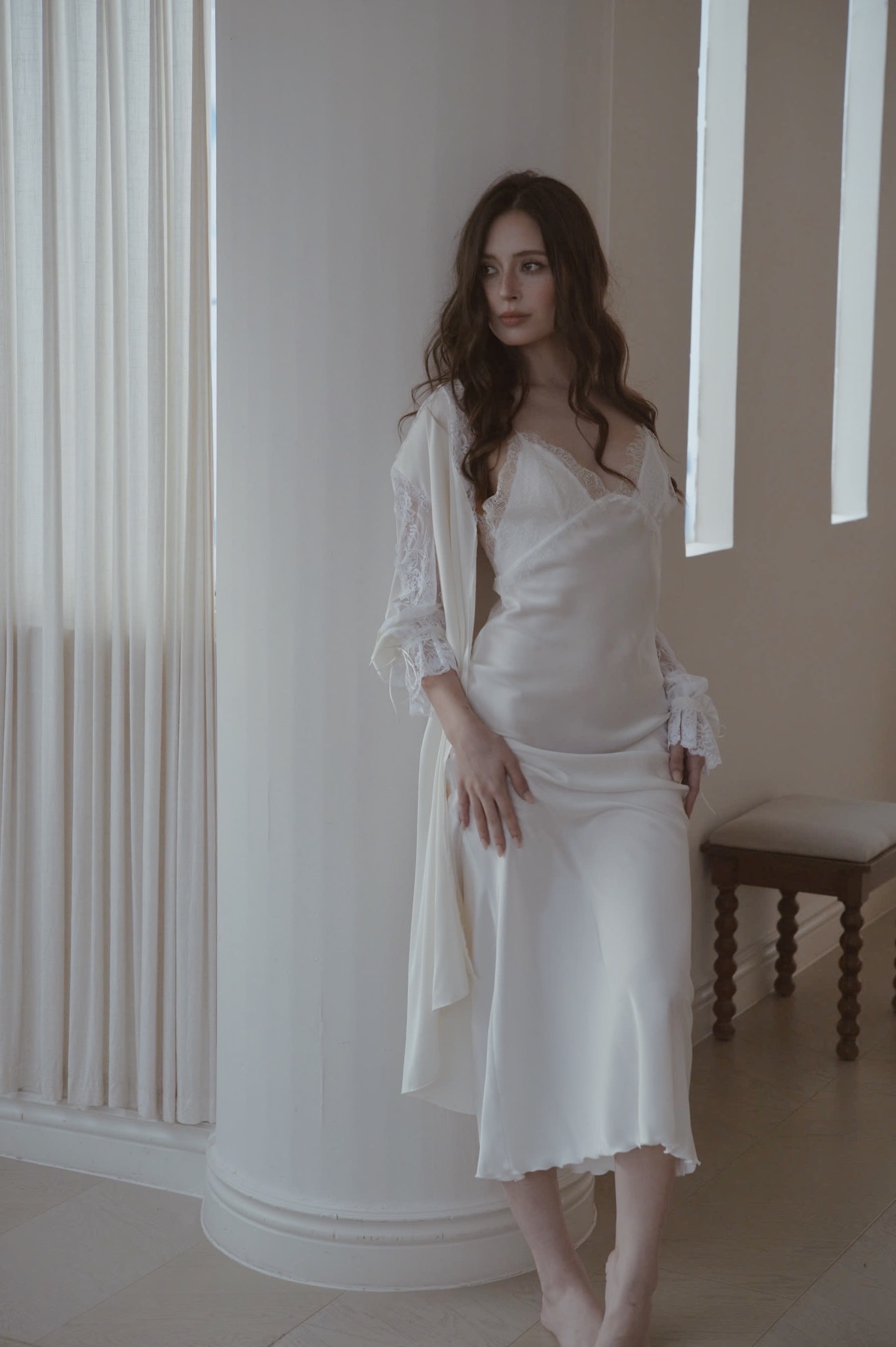 Áo choàng Ivory_thumbnail_2