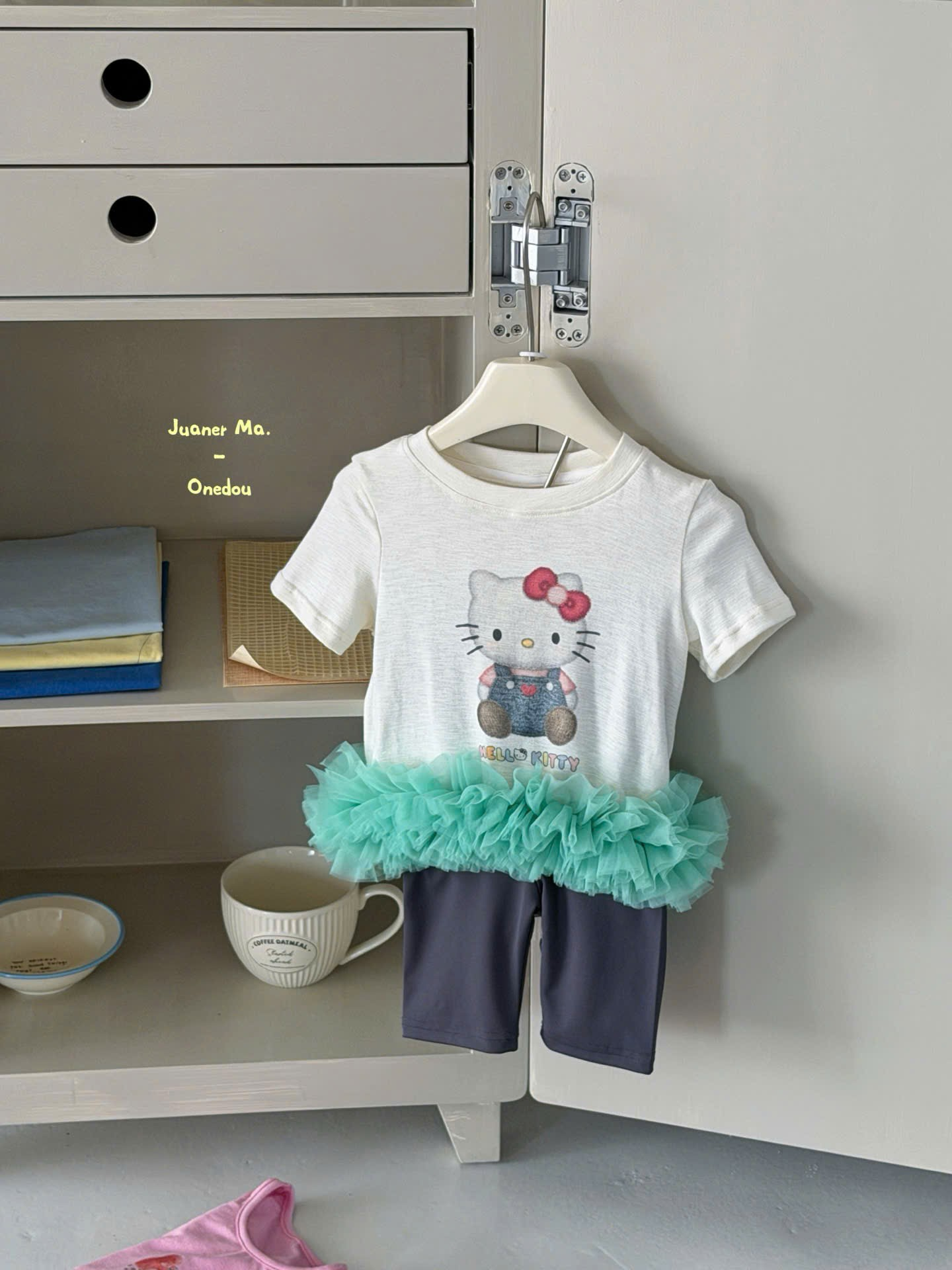 OD01 - Áo thun cộc tay hoạ tiết kitty viền bèo hãng One Dou