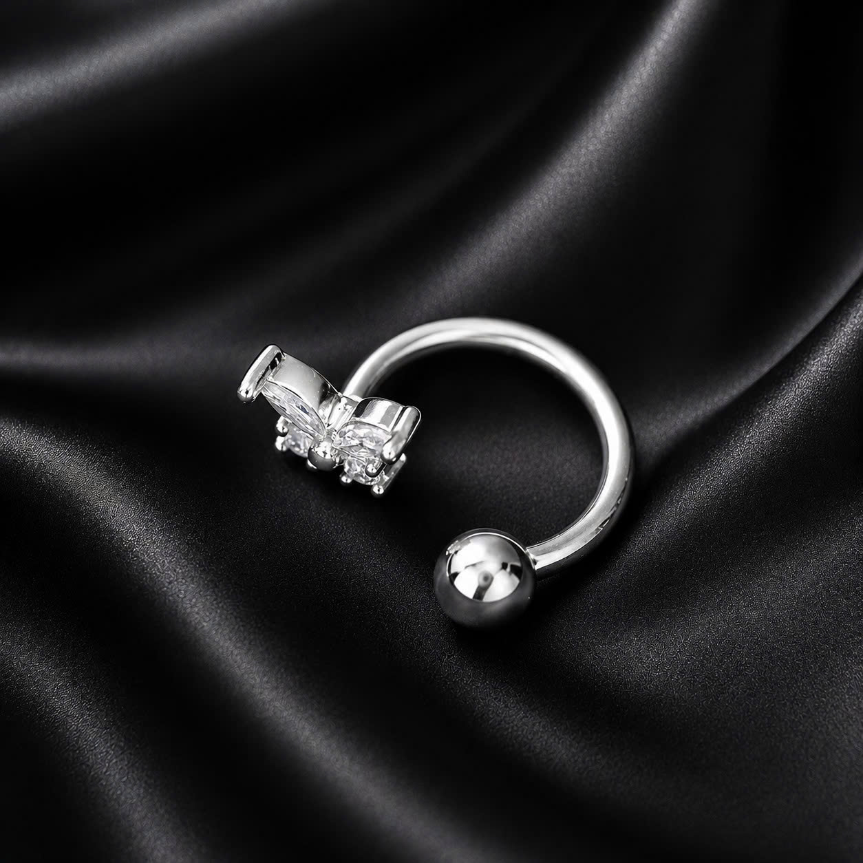 septum thân titan bướm trắng 8mm
