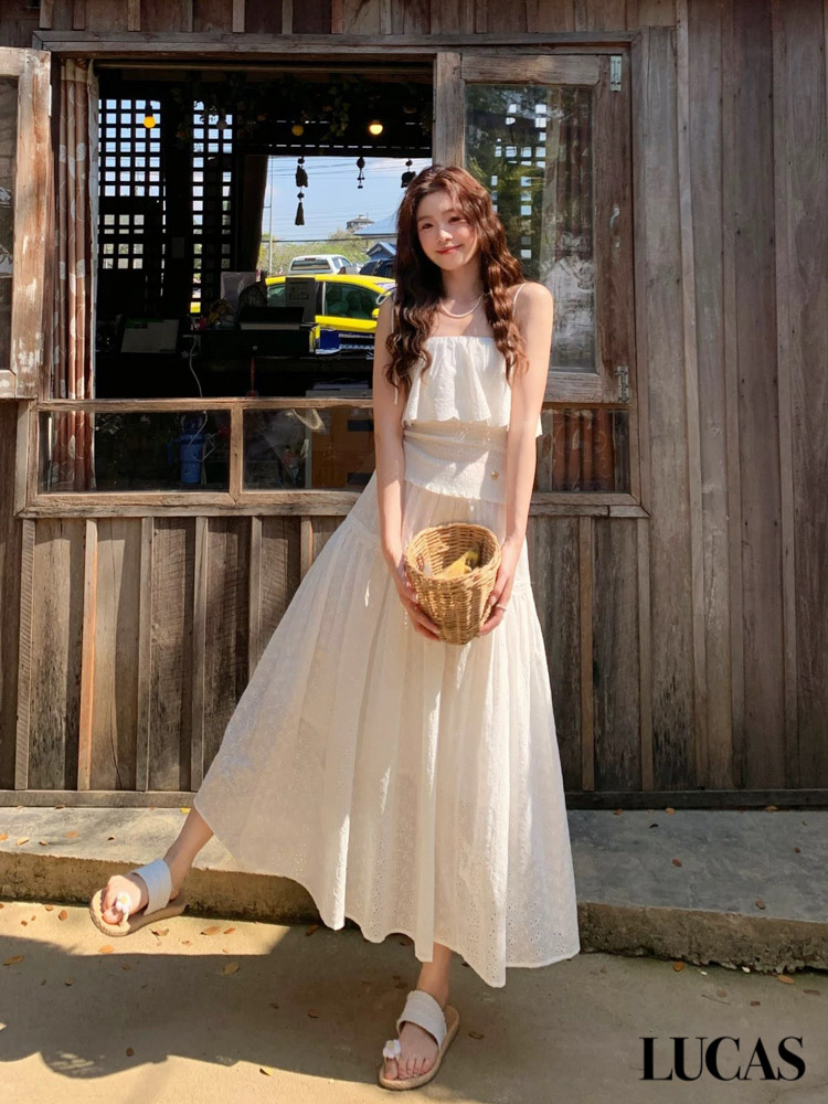 Váy 2 dây thô thêu bèo ngực chân xòe dáng dài