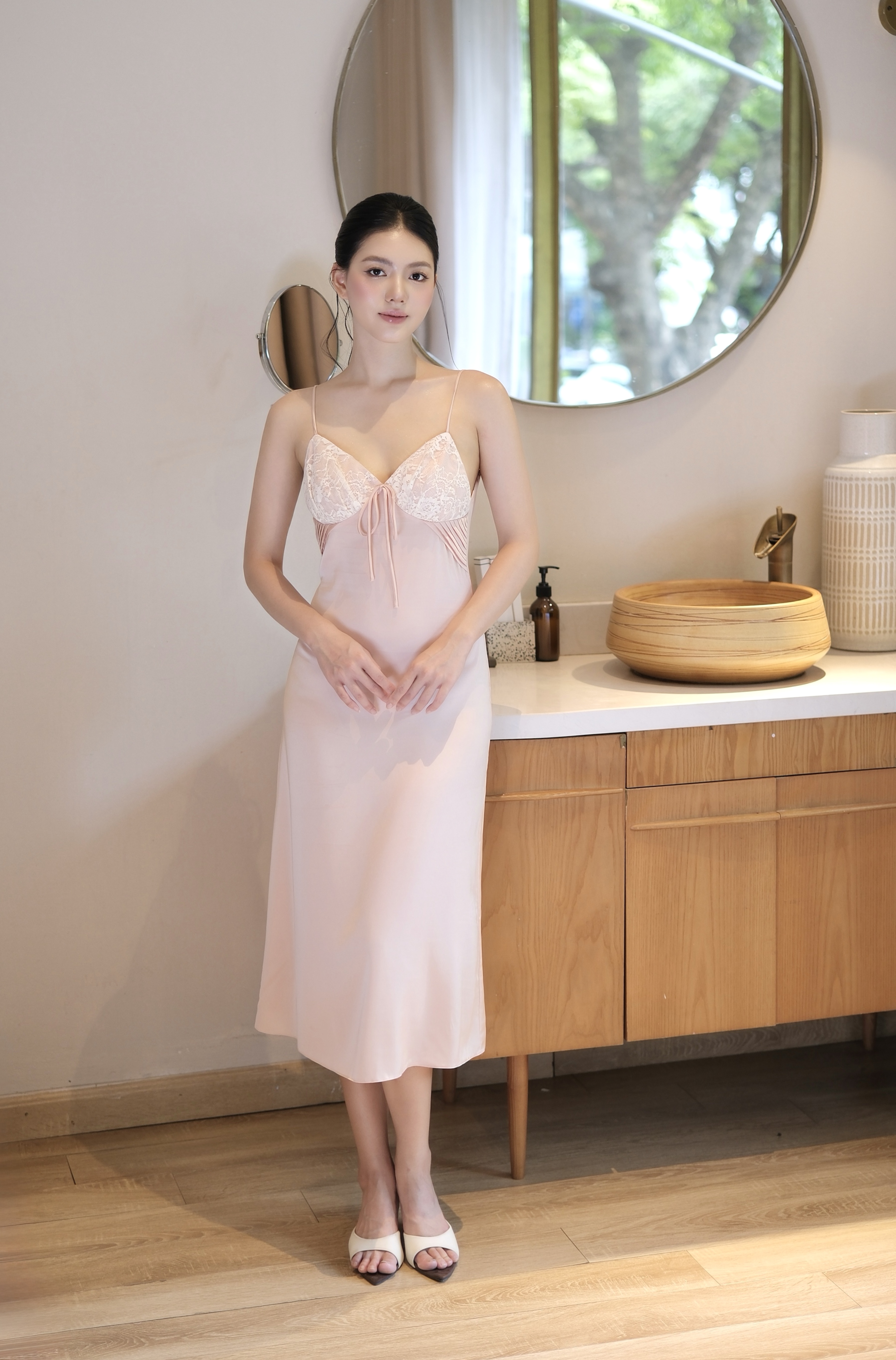 Váy Lụa Phối Ren V55