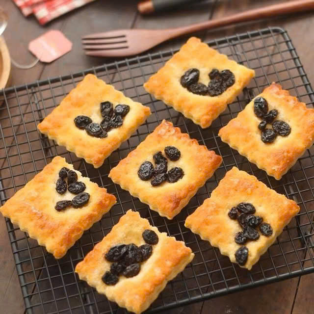 BÁNH NƯỚNG NHO KHÔ Heike-Pie Nhật_thumbnail_1