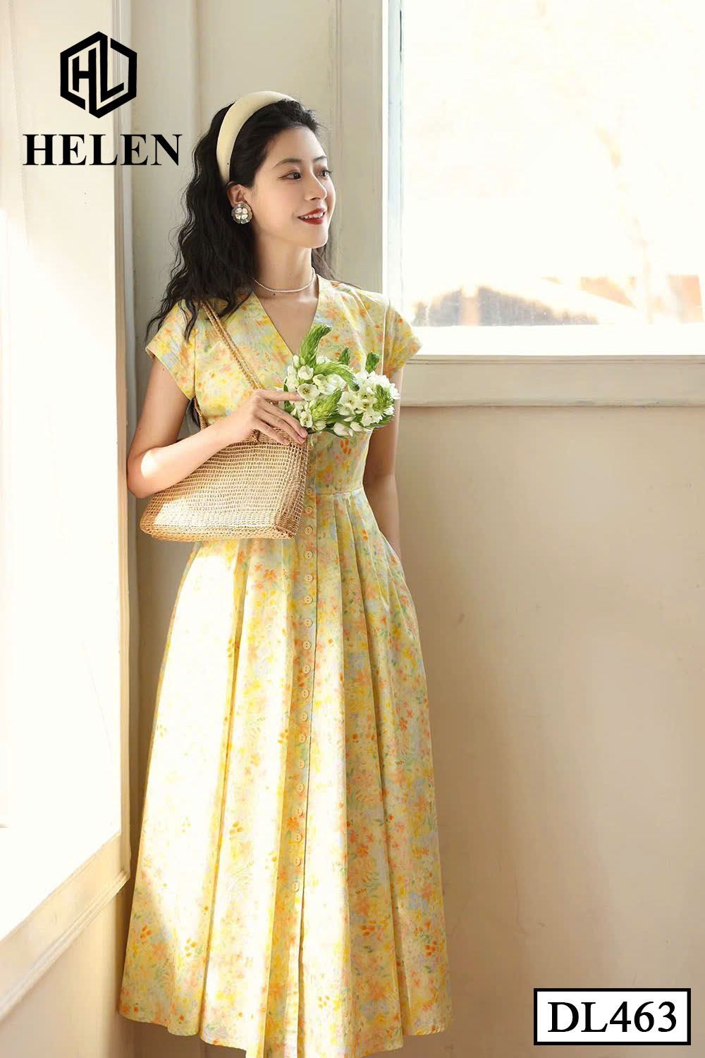 Đầm xòe hoa vàng cổ V DL463