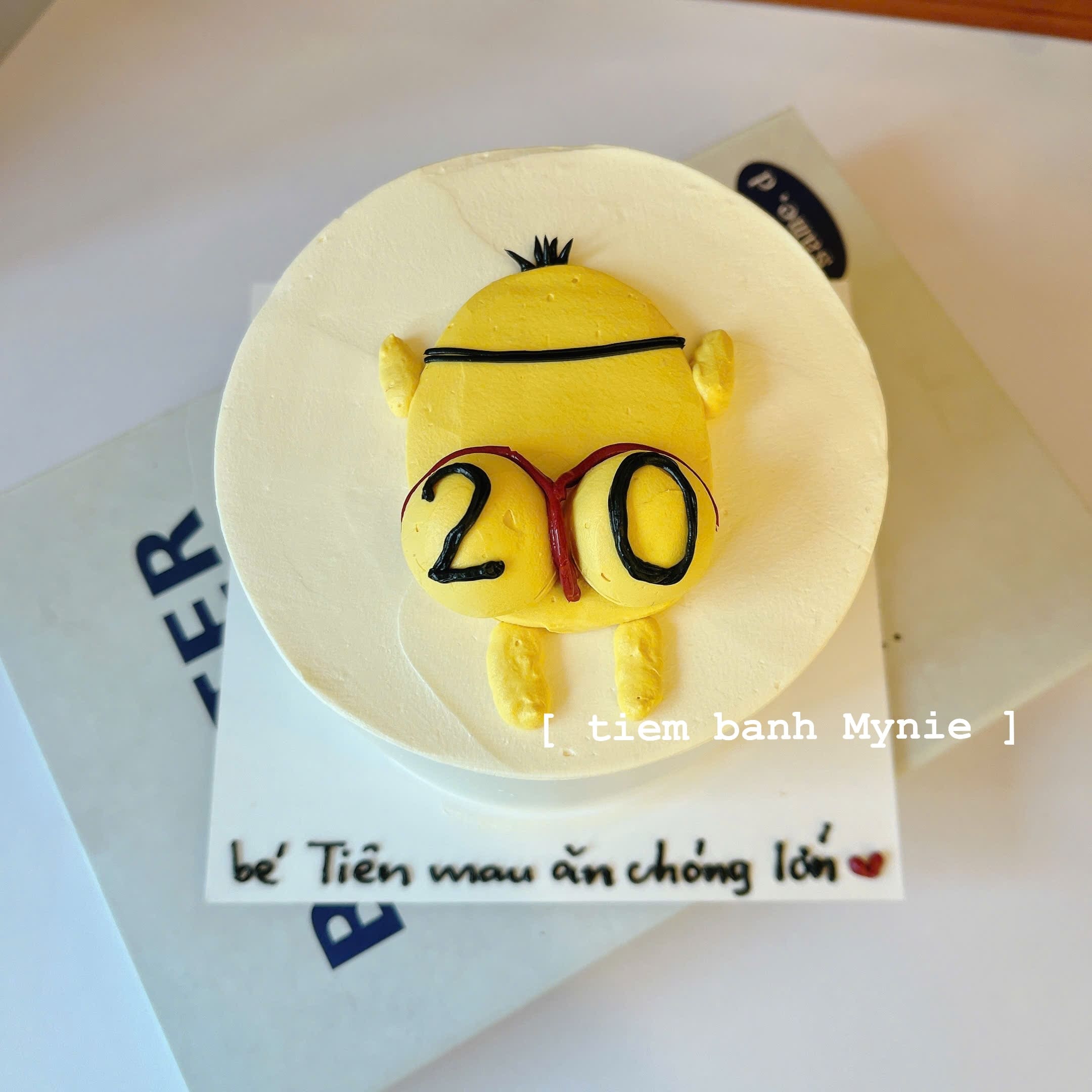 Bánh kem vẽ Minion