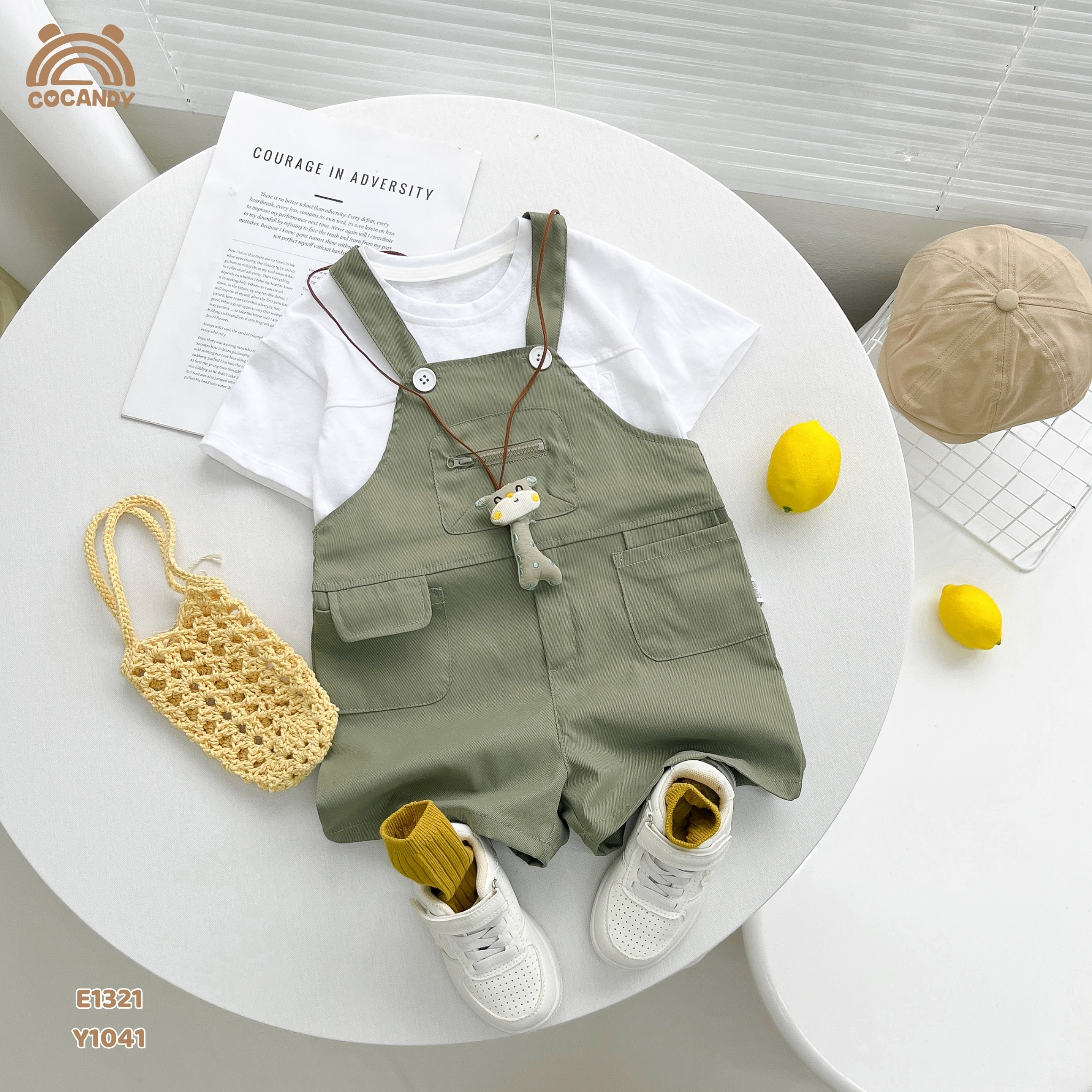 Yếm cộc kaki XANH LÁ túi ngực kéo khóa